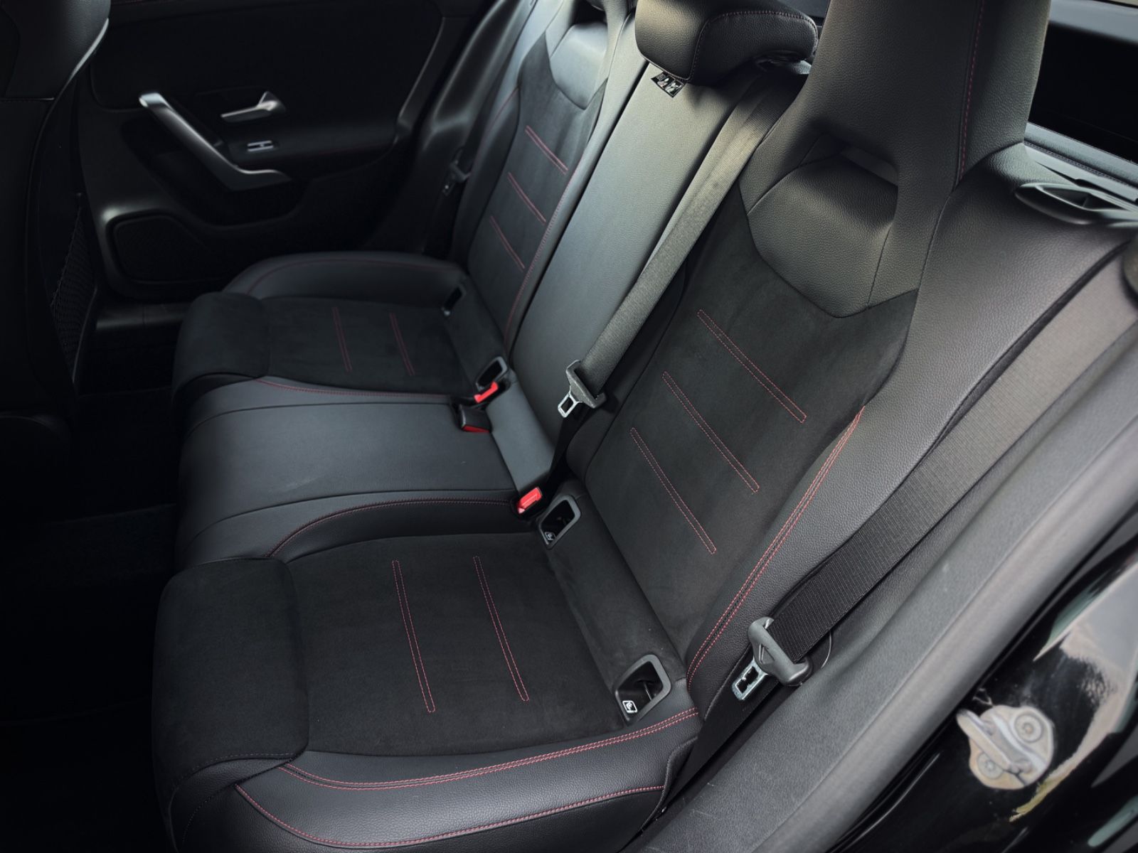 Fahrzeugabbildung Mercedes-Benz CLA 180d Shooting Brake AMG-LINE *NAVI|LED*