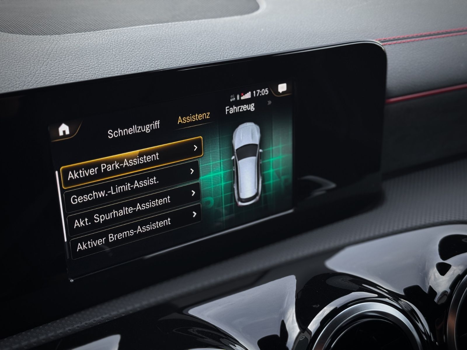 Fahrzeugabbildung Mercedes-Benz CLA 180d Shooting Brake AMG-LINE *NAVI|LED*