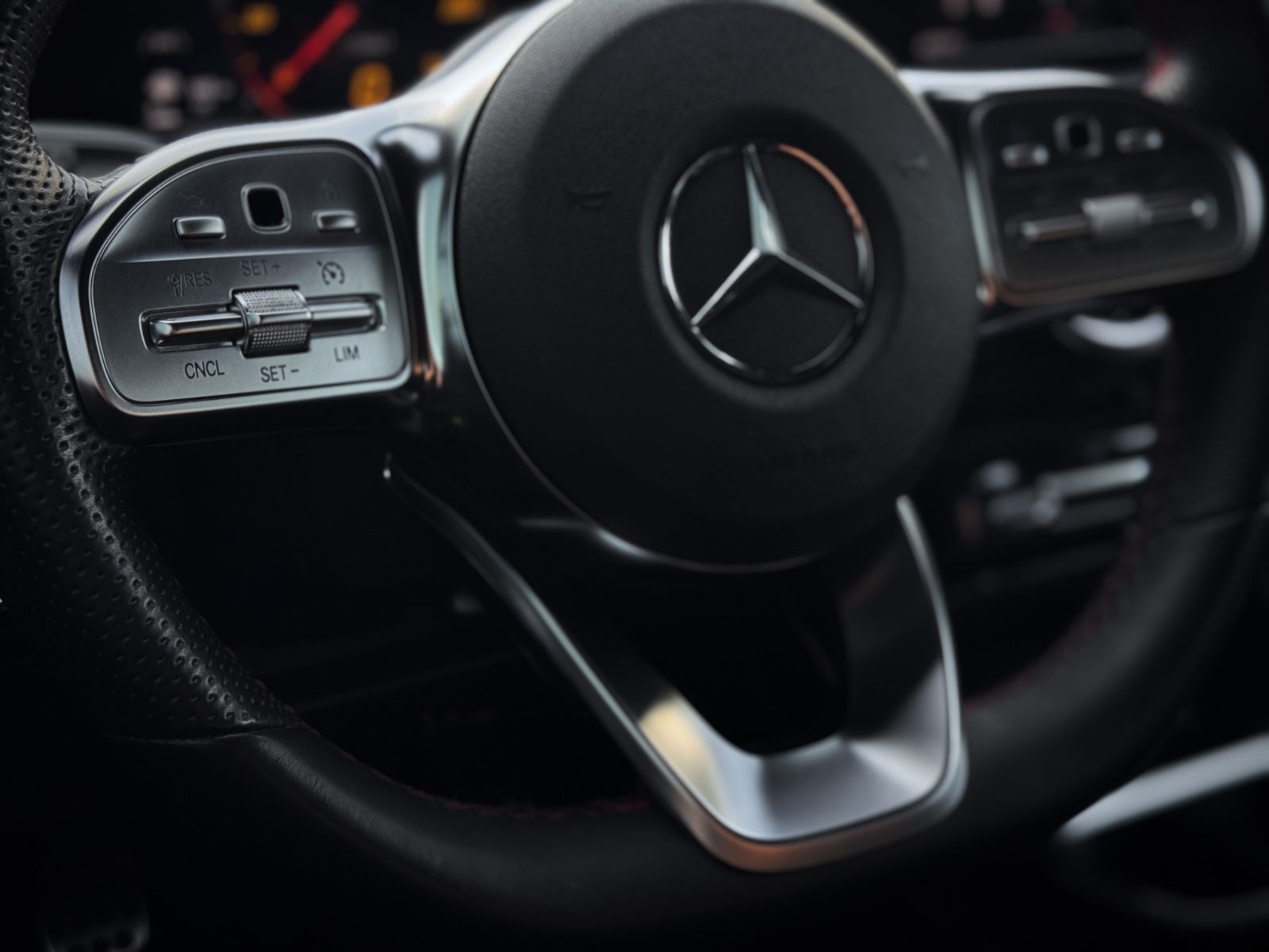 Fahrzeugabbildung Mercedes-Benz CLA 180d Shooting Brake AMG-LINE *NAVI|LED*