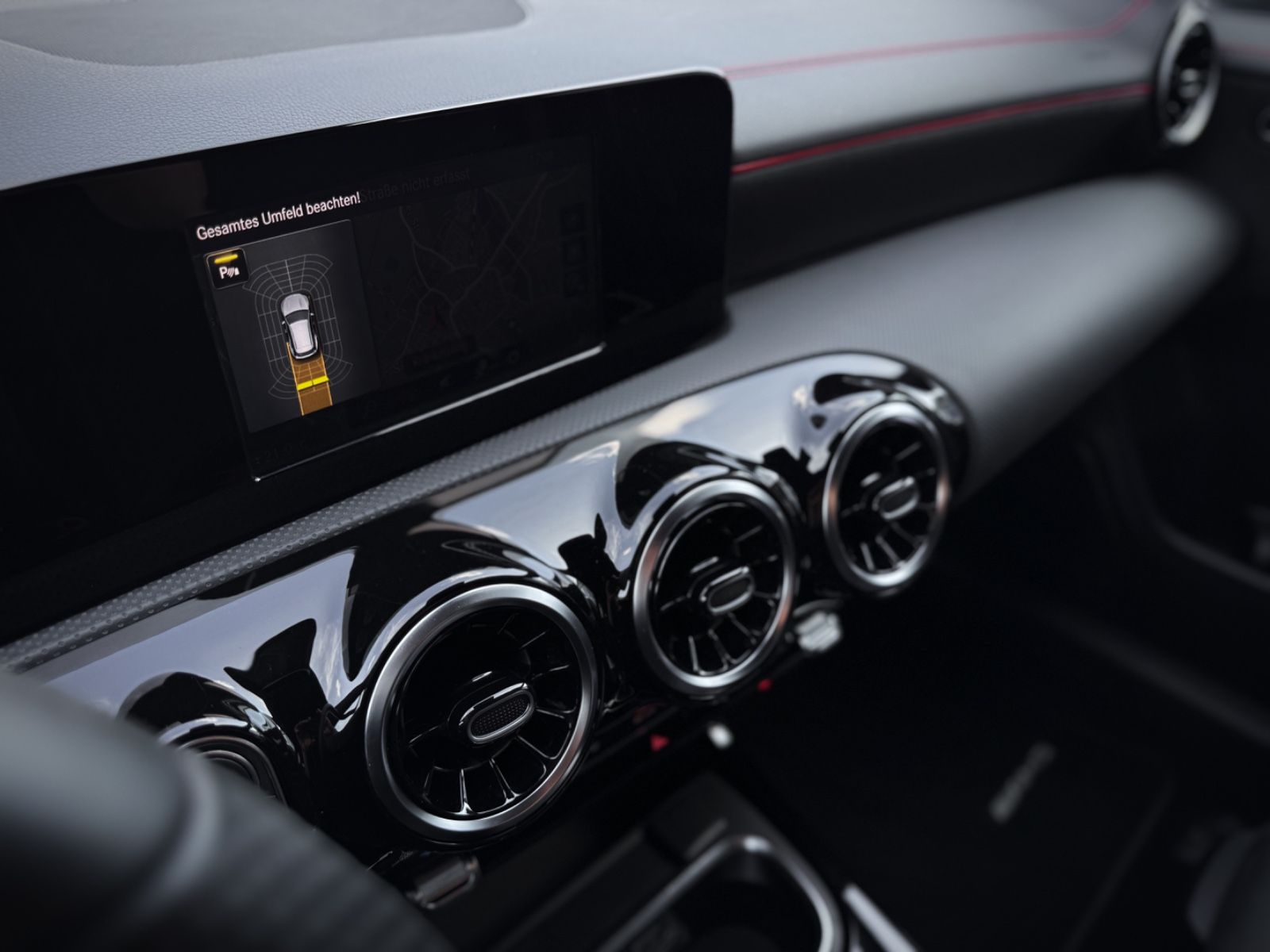 Fahrzeugabbildung Mercedes-Benz CLA 180d Shooting Brake AMG-LINE *NAVI|LED*