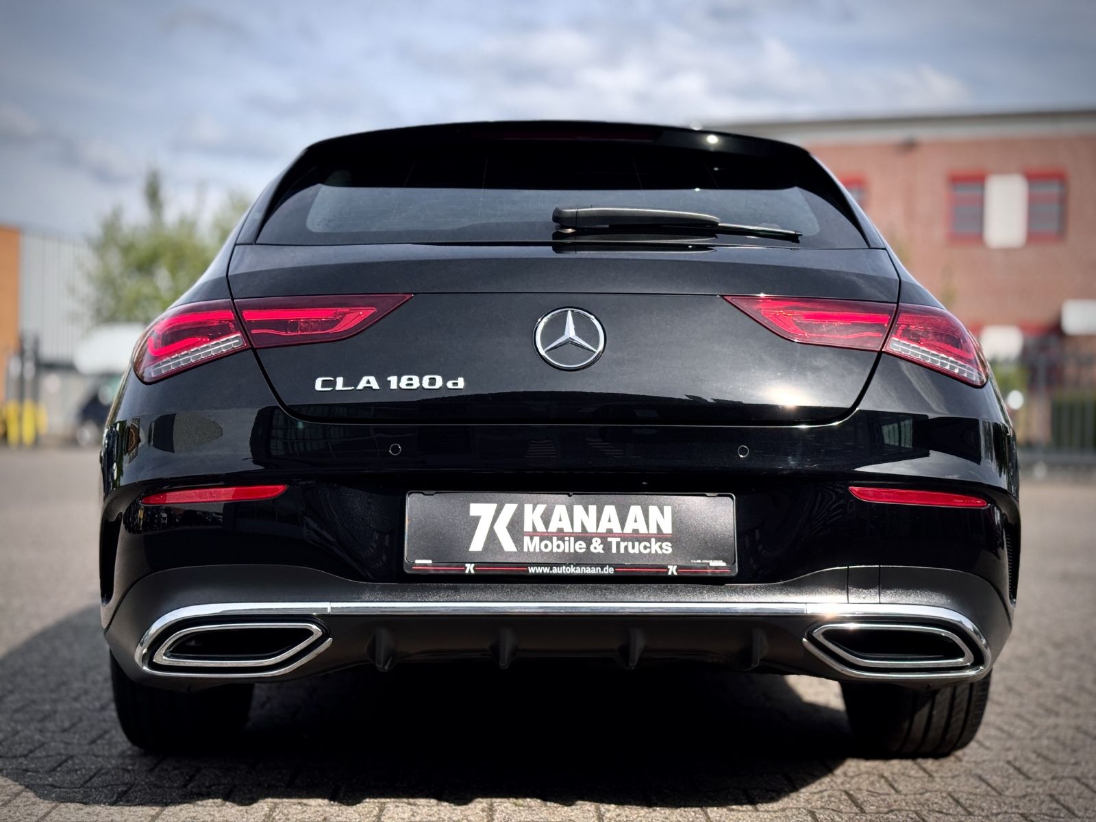 Fahrzeugabbildung Mercedes-Benz CLA 180d Shooting Brake AMG-LINE *NAVI|LED*