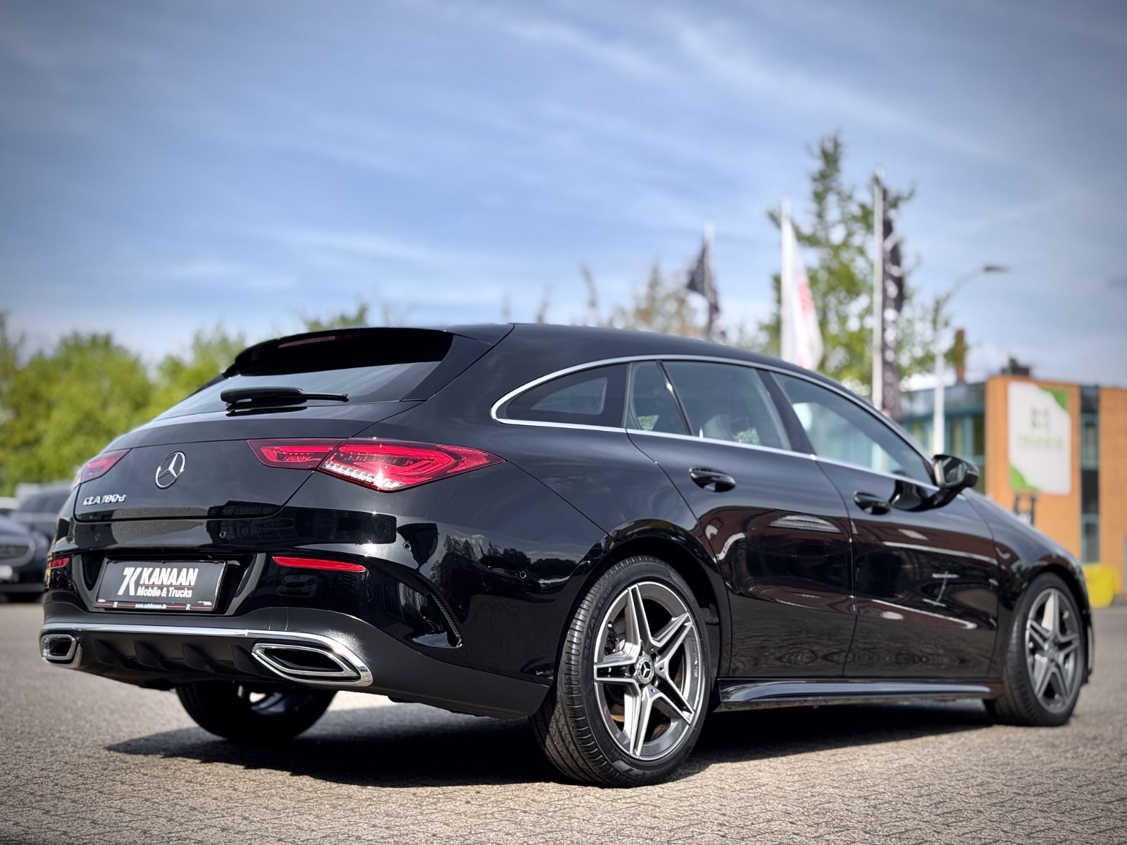 Fahrzeugabbildung Mercedes-Benz CLA 180d Shooting Brake AMG-LINE *NAVI|LED*