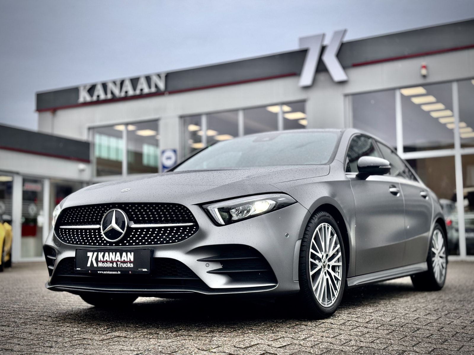 Mercedes-Benz A 200 Limousine AMG-Line *LEDER|NIGHT|HIFI|LED*