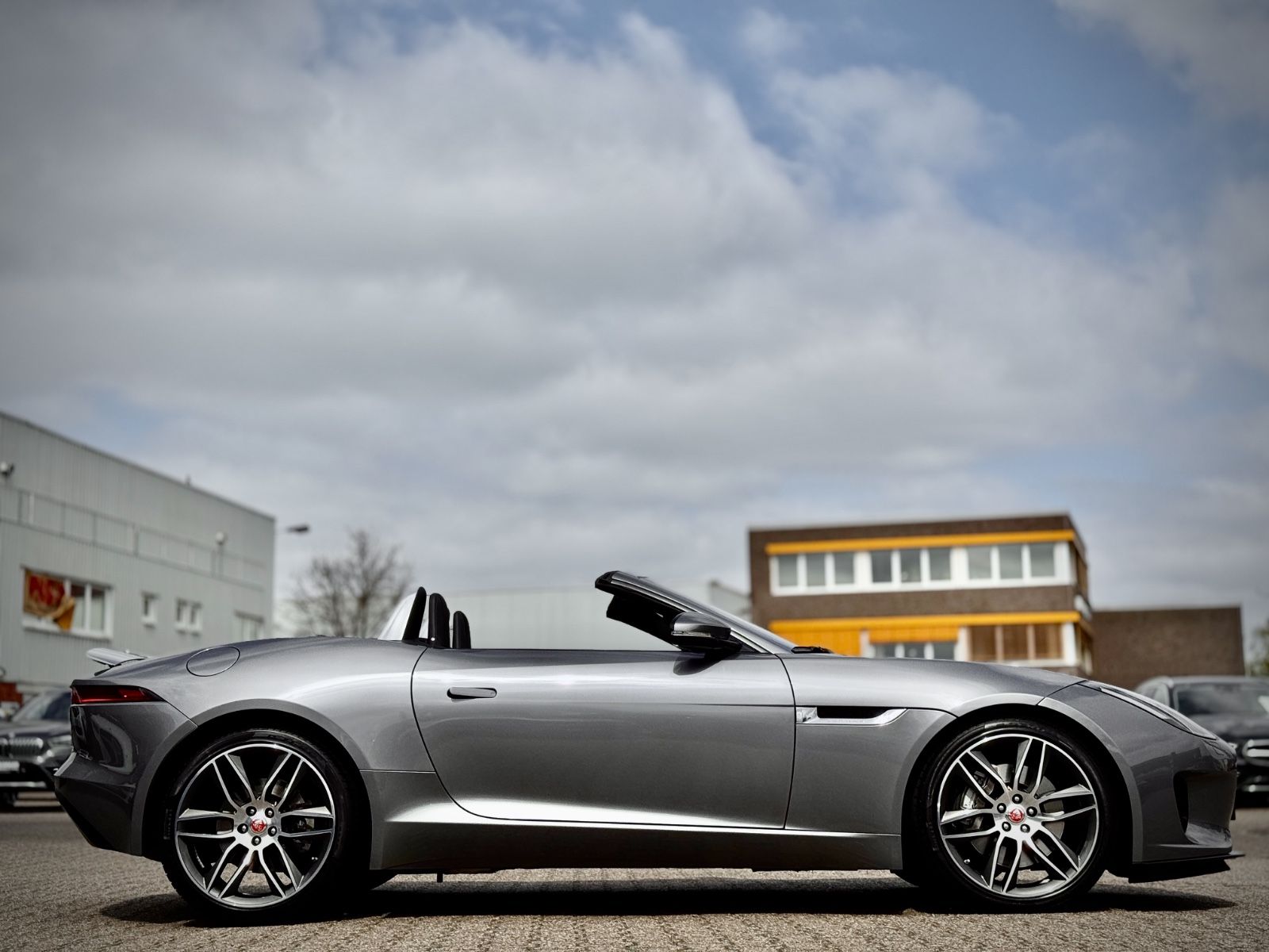 Fahrzeugabbildung Jaguar F-TYPE P300 Cabriolet*LED|20"ALU|KLAPPENAUSPUFF*