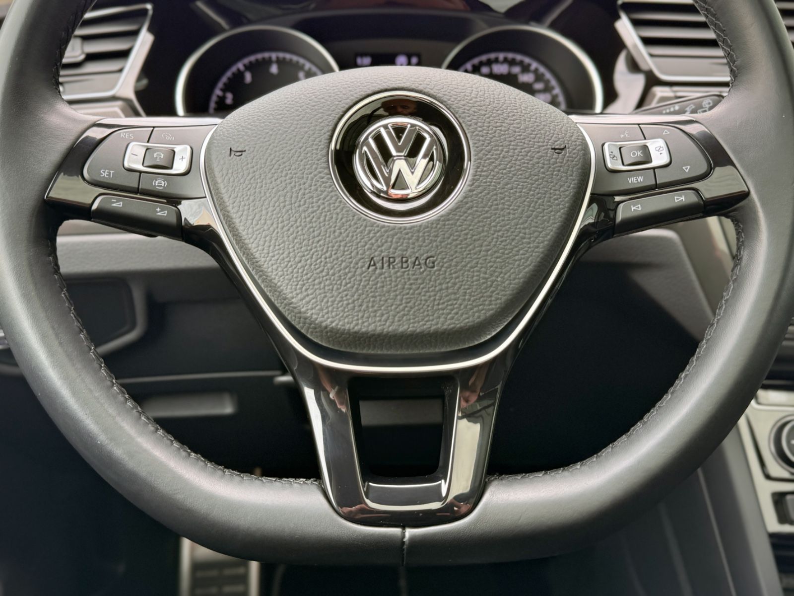 Fahrzeugabbildung Volkswagen Touran 1.5 TSI Join *DSG|7-SITZE|PANORAMA|CAM*