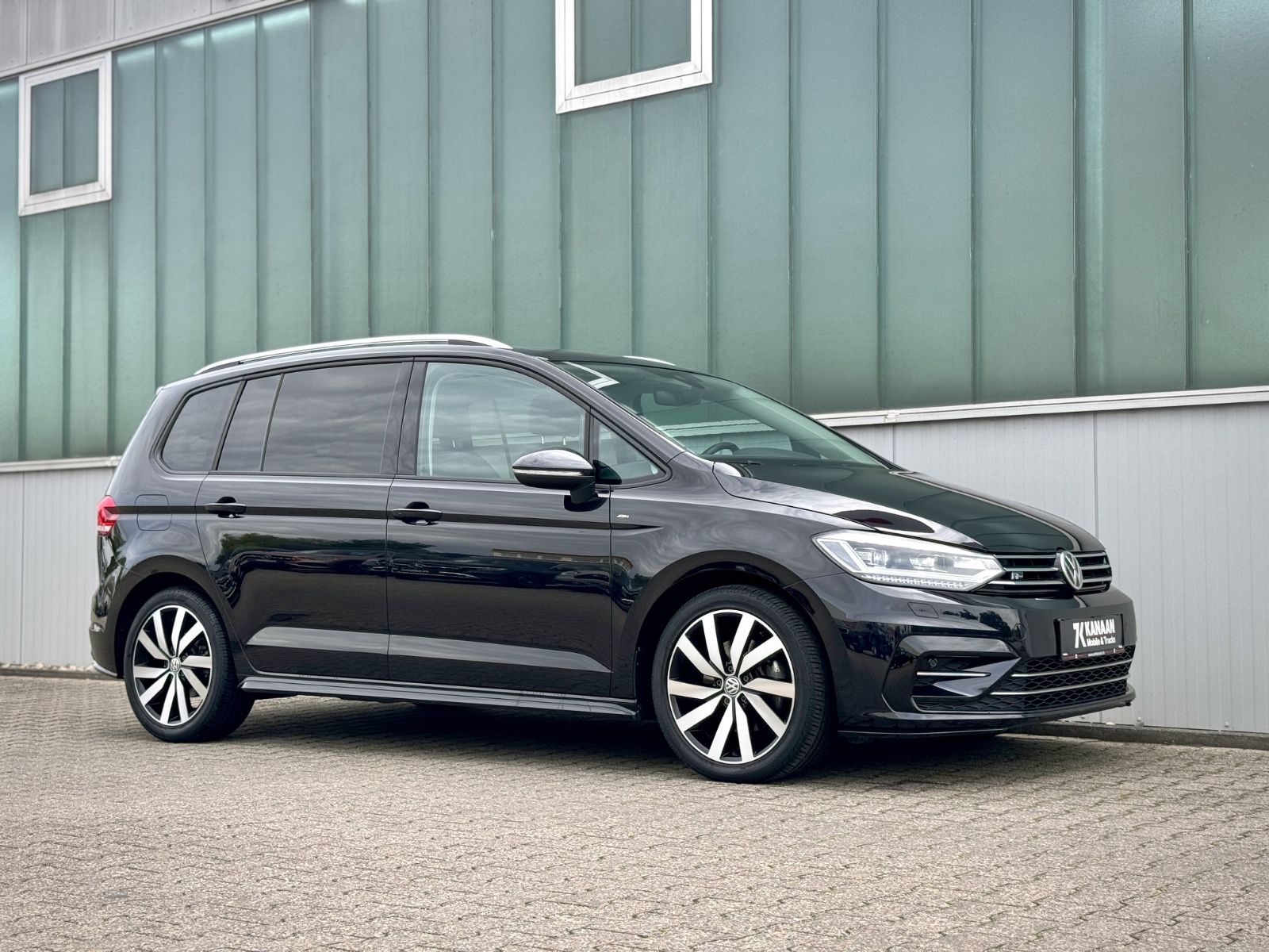 Fahrzeugabbildung Volkswagen Touran 1.5 TSI Join *DSG|7-SITZE|PANORAMA|CAM*