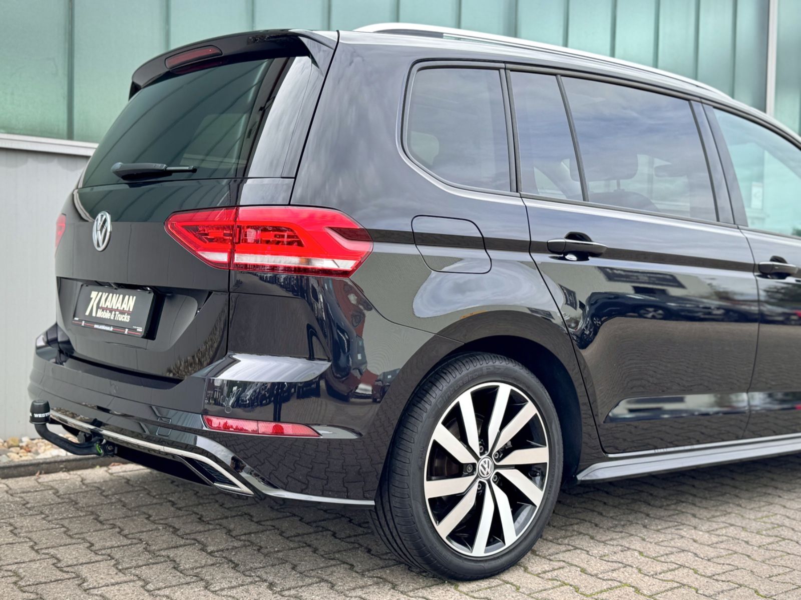 Fahrzeugabbildung Volkswagen Touran 1.5 TSI Join *DSG|7-SITZE|PANORAMA|CAM*