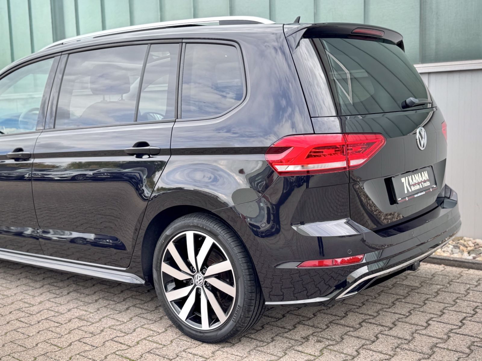 Fahrzeugabbildung Volkswagen Touran 1.5 TSI Join *DSG|7-SITZE|PANORAMA|CAM*