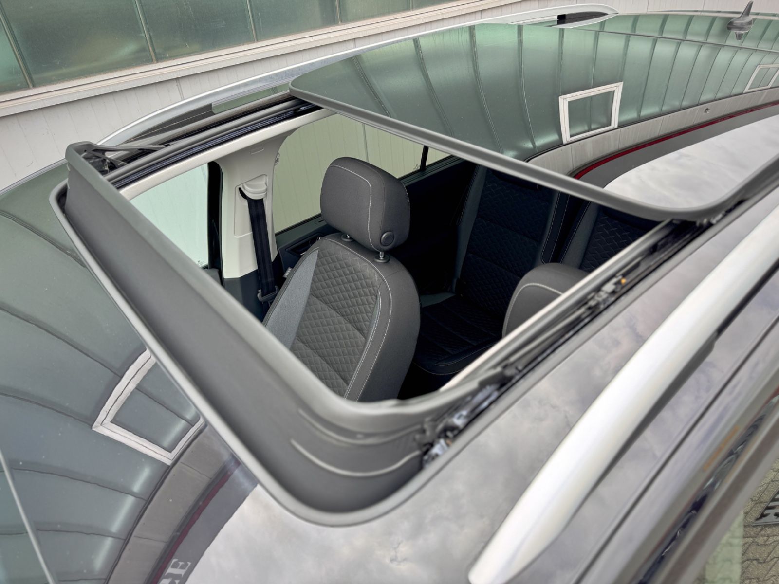 Fahrzeugabbildung Volkswagen Touran 1.5 TSI Join *DSG|7-SITZE|PANORAMA|CAM*
