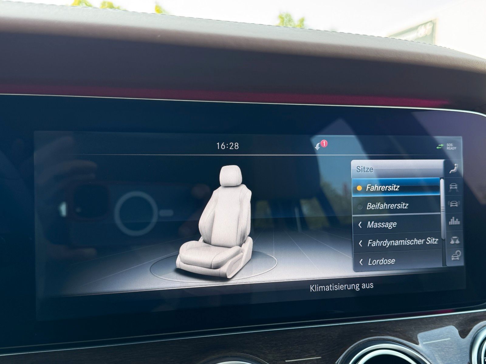 Fahrzeugabbildung Mercedes-Benz E 350T/d Avantgarde*DESIGNO|LED|PANO|AHK|ASSIST*