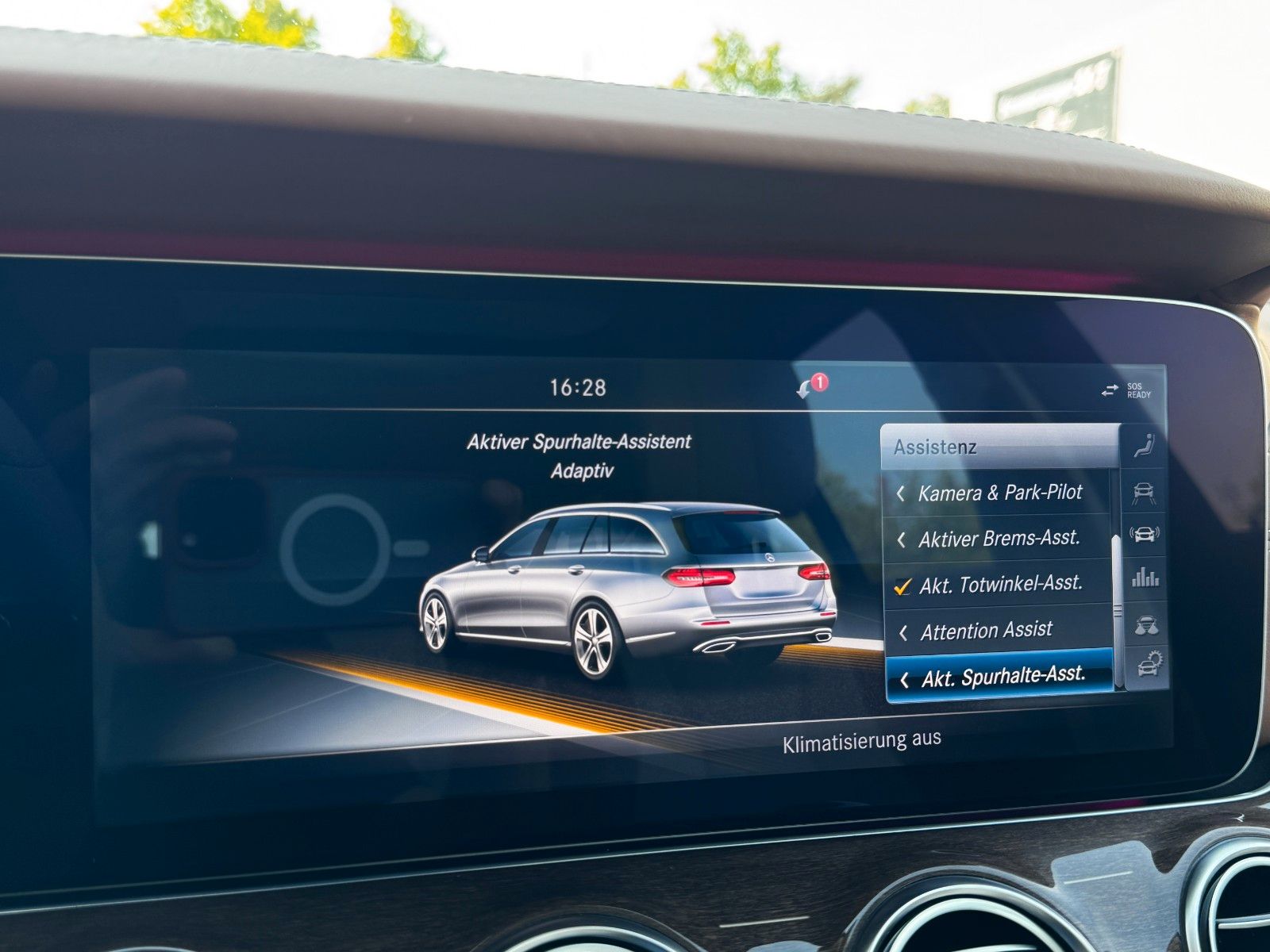 Fahrzeugabbildung Mercedes-Benz E 350T/d Avantgarde*DESIGNO|LED|PANO|AHK|ASSIST*