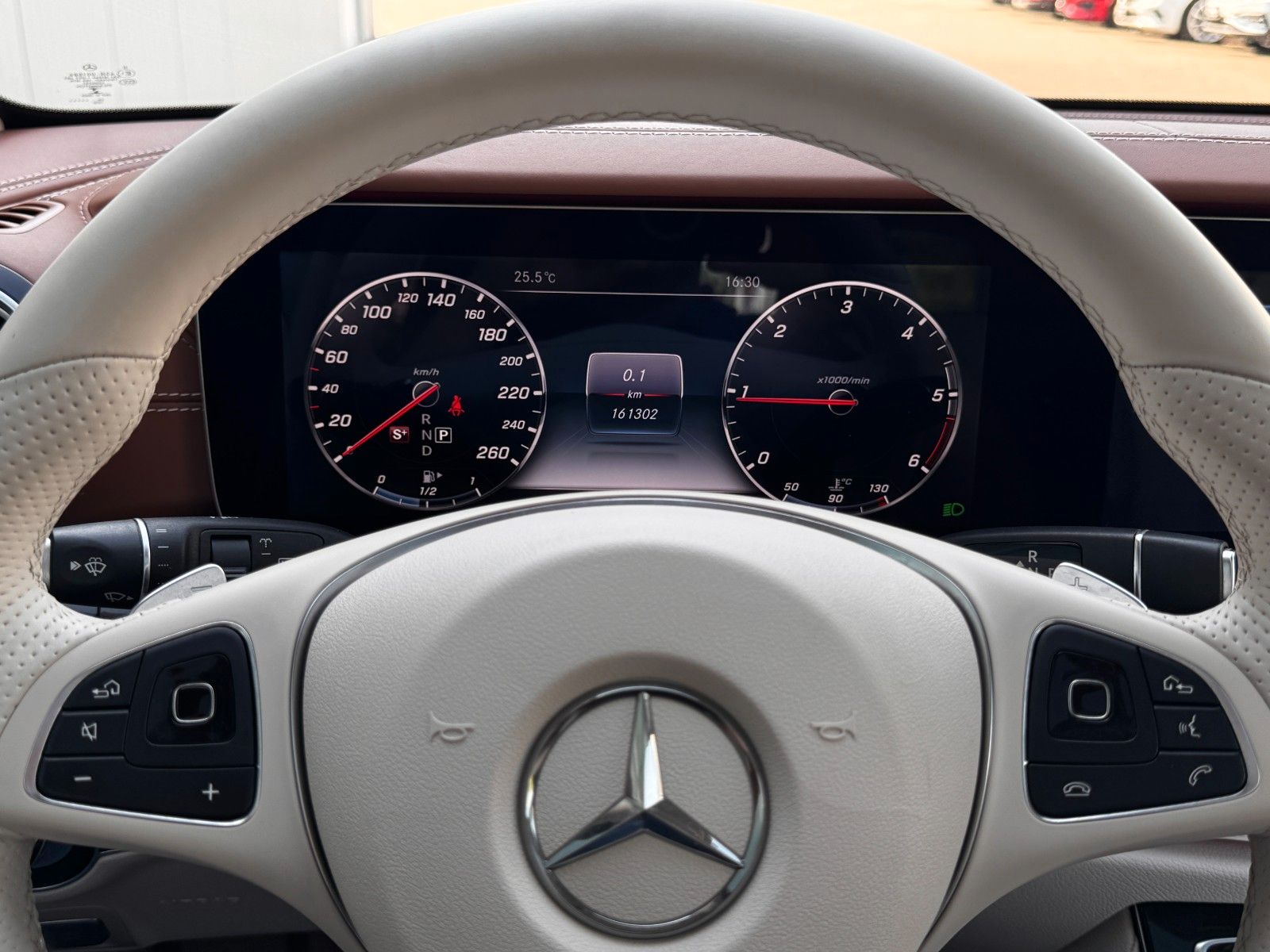 Fahrzeugabbildung Mercedes-Benz E 350T/d Avantgarde*DESIGNO|LED|PANO|AHK|ASSIST*