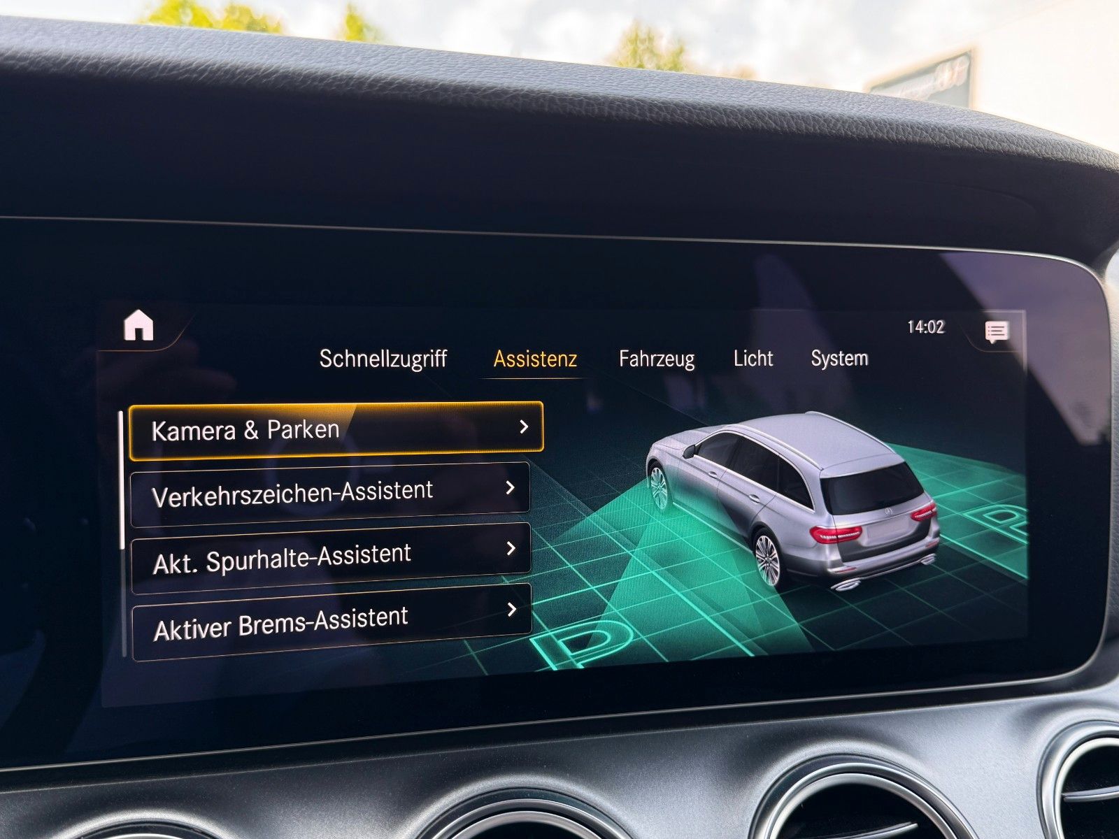 Fahrzeugabbildung Mercedes-Benz E 200 T/d 9G Avantgarde *AHK|ASSIST|HEAD-UP|CAM*