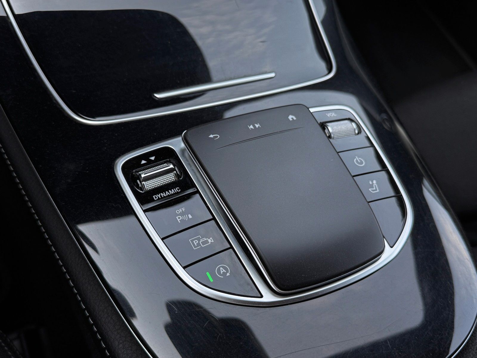 Fahrzeugabbildung Mercedes-Benz E 200 T/d 9G Avantgarde *AHK|ASSIST|HEAD-UP|CAM*