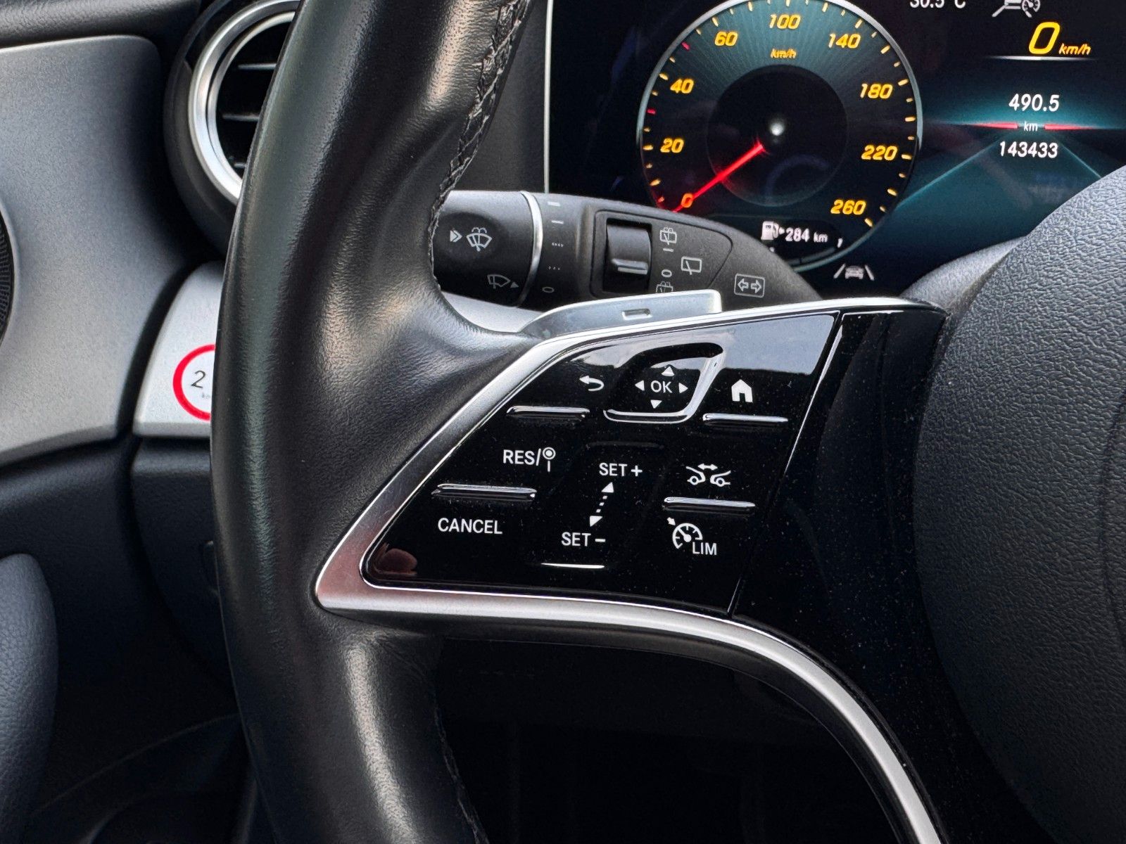 Fahrzeugabbildung Mercedes-Benz E 200 T/d 9G Avantgarde *AHK|ASSIST|HEAD-UP|CAM*