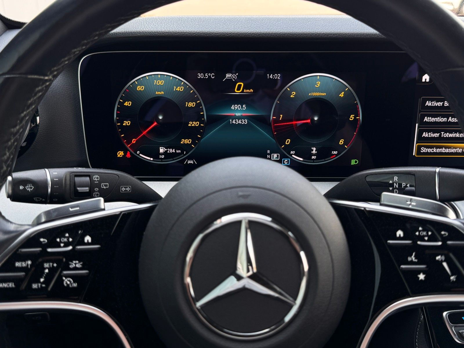 Fahrzeugabbildung Mercedes-Benz E 200 T/d 9G Avantgarde *AHK|ASSIST|HEAD-UP|CAM*