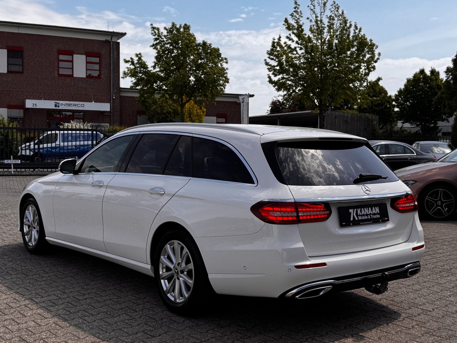 Fahrzeugabbildung Mercedes-Benz E 200 T/d 9G Avantgarde *AHK|ASSIST|HEAD-UP|CAM*
