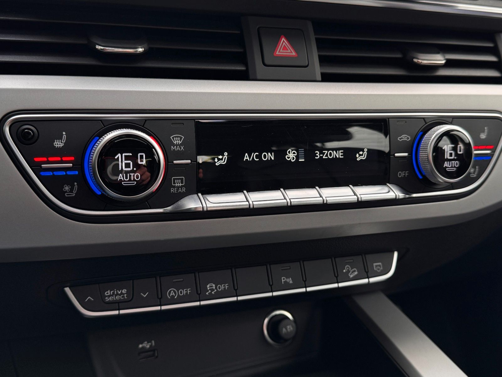 Fahrzeugabbildung Audi A4 Allroad 40 TDI Quattro *ASSIST|AHK|LED|PANO*