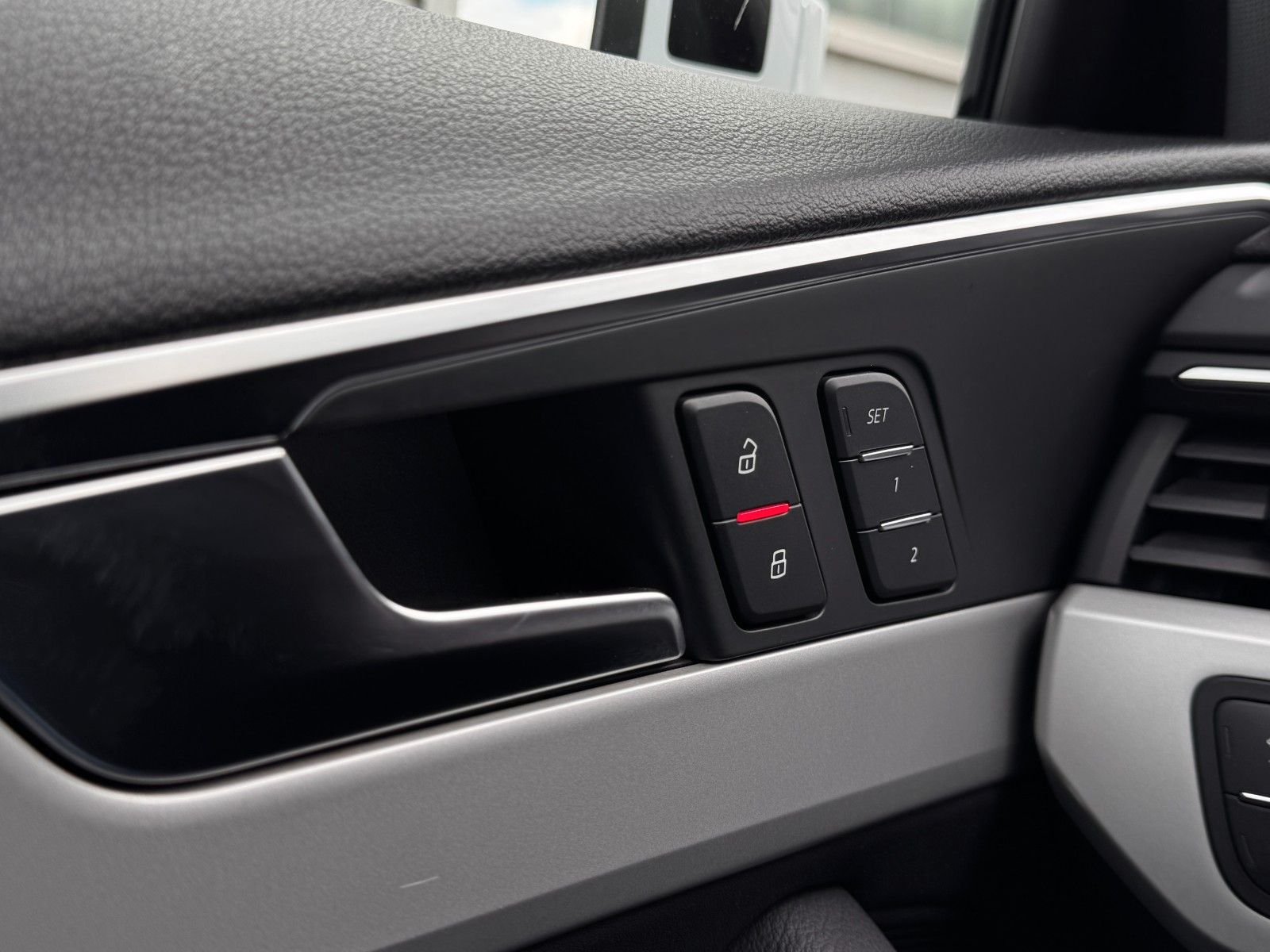 Fahrzeugabbildung Audi A4 Allroad 40 TDI Quattro *ASSIST|AHK|LED|PANO*