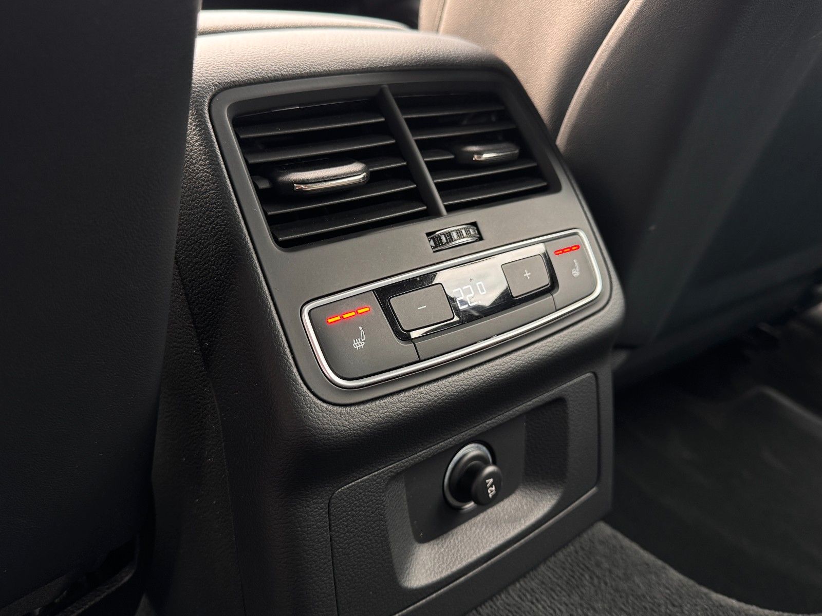 Fahrzeugabbildung Audi A4 Allroad 40 TDI Quattro *ASSIST|AHK|LED|PANO*