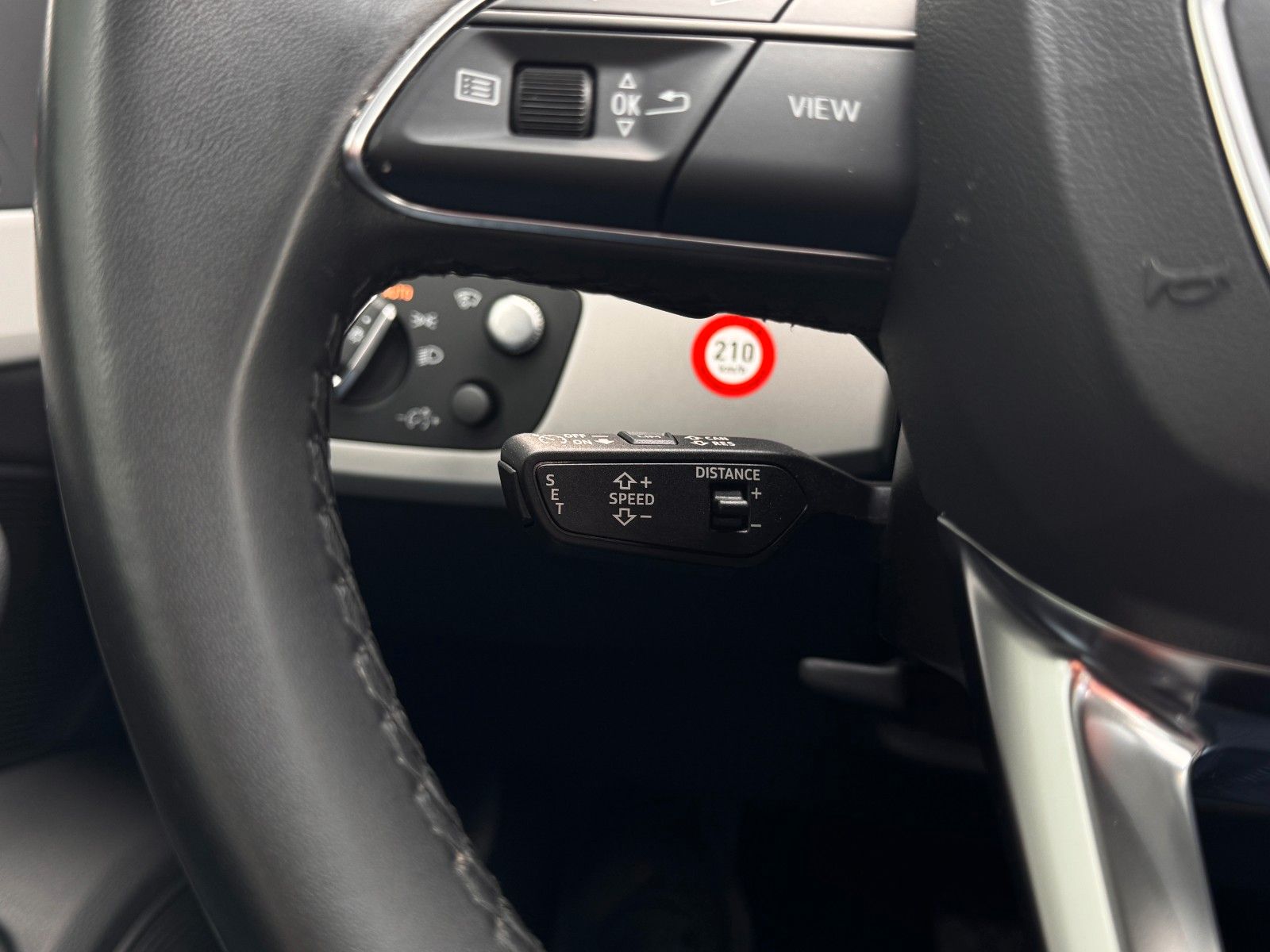 Fahrzeugabbildung Audi A4 Allroad 40 TDI Quattro *ASSIST|AHK|LED|PANO*