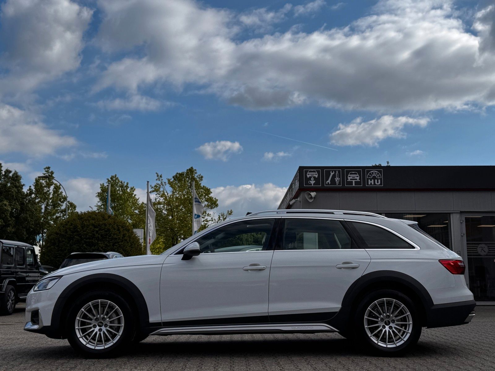 Fahrzeugabbildung Audi A4 Allroad 40 TDI Quattro *ASSIST|AHK|LED|PANO*