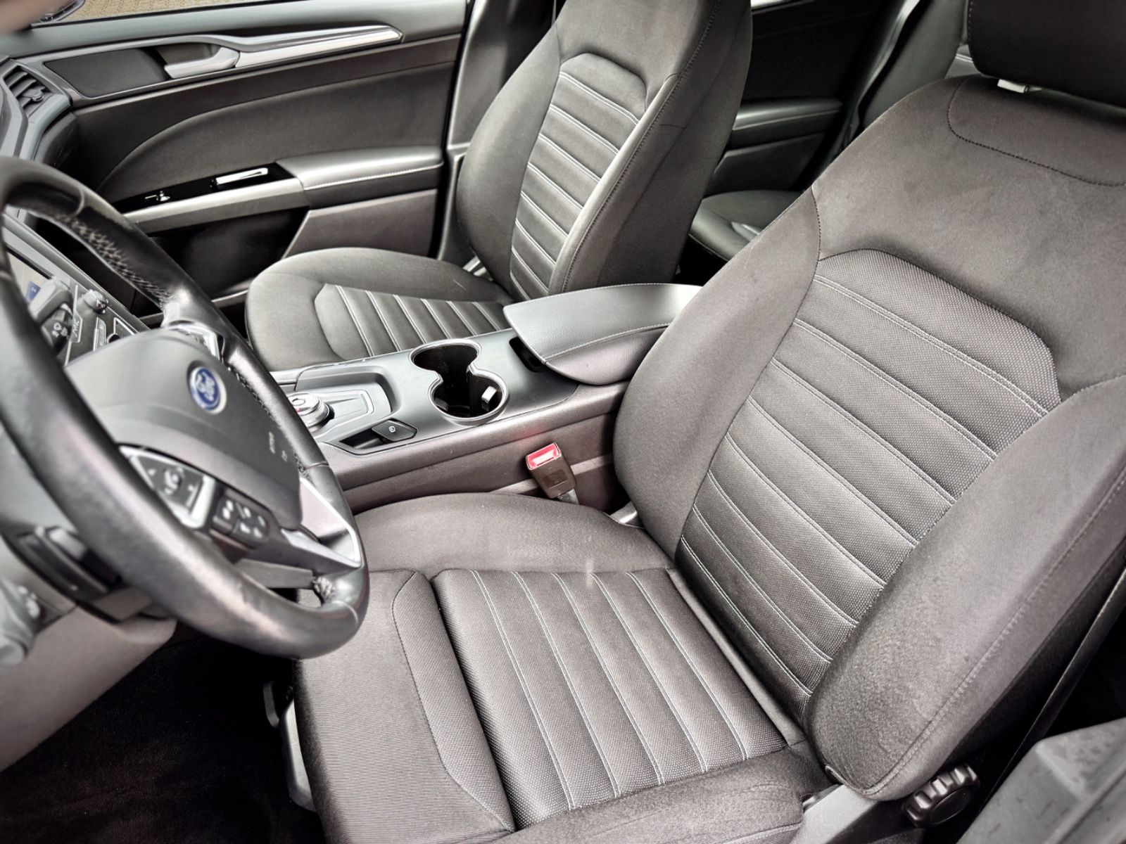 Fahrzeugabbildung Ford Mondeo Turnier 2.0 TD EcoBlue Trend*AHK|NAV|PDC*