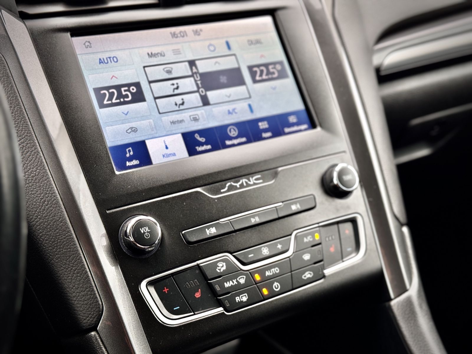 Fahrzeugabbildung Ford Mondeo Turnier 2.0 TD EcoBlue Trend*AHK|NAV|PDC*