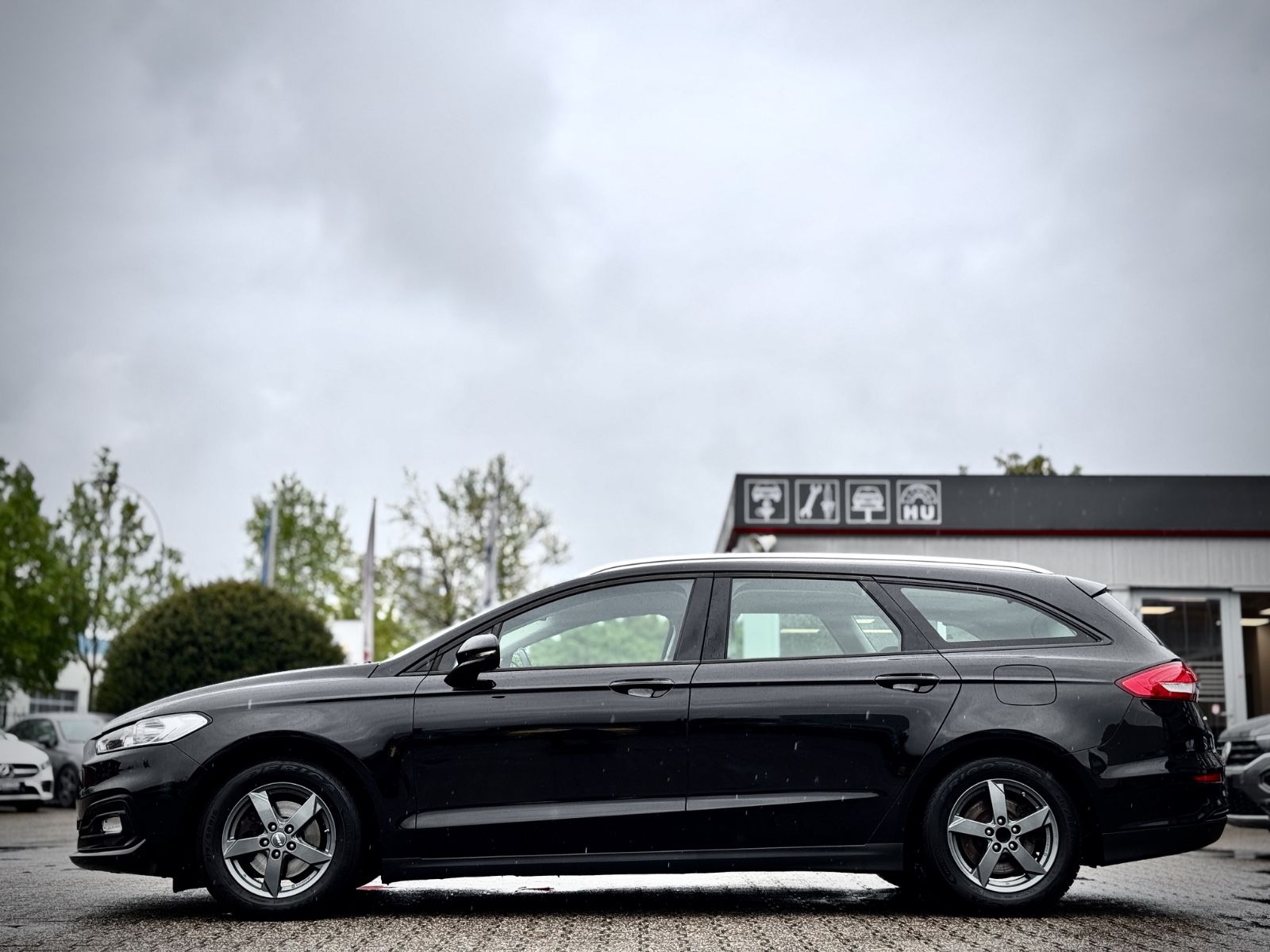 Fahrzeugabbildung Ford Mondeo Turnier 2.0 TD EcoBlue Trend*AHK|NAV|PDC*