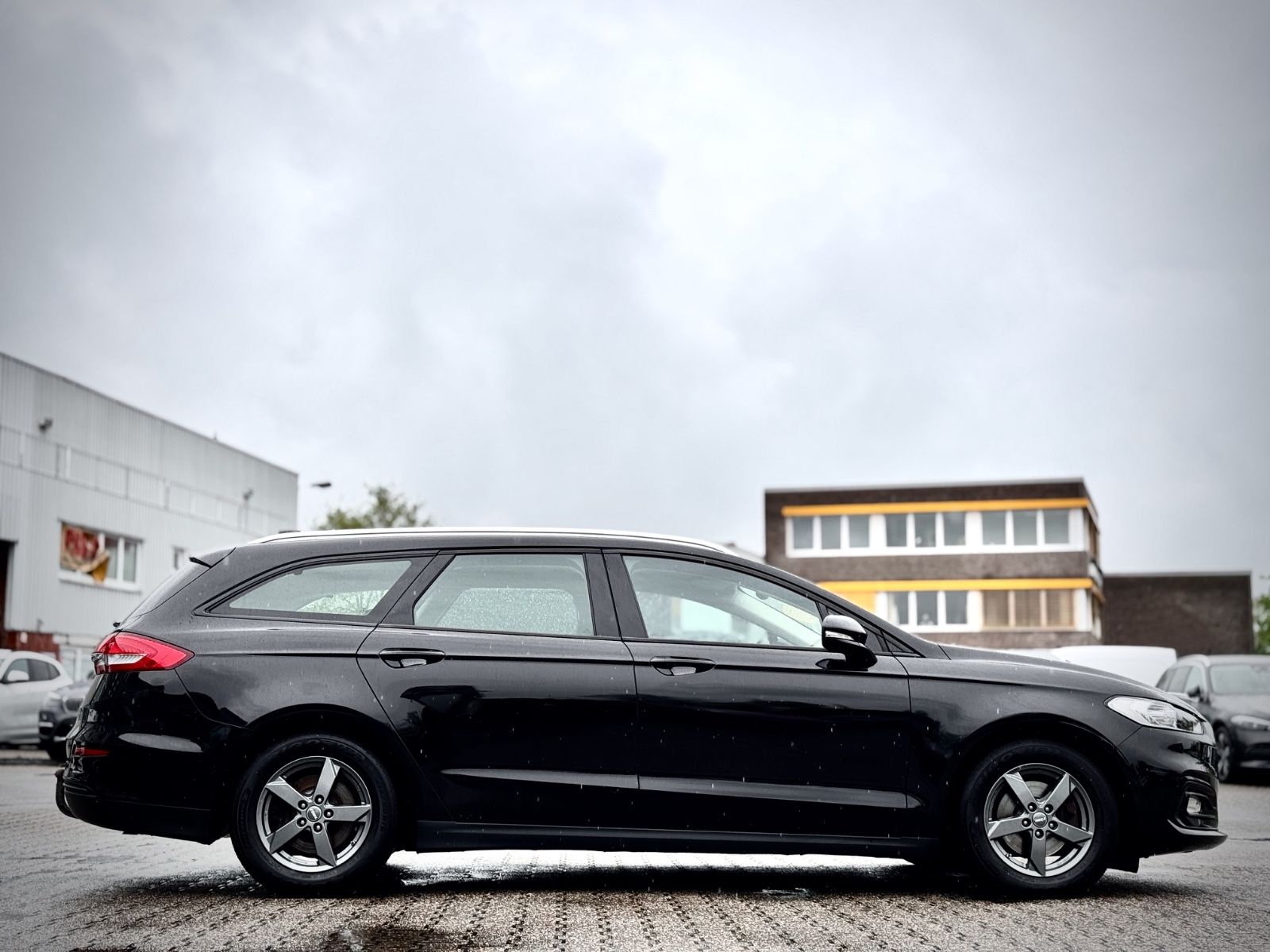 Fahrzeugabbildung Ford Mondeo Turnier 2.0 TD EcoBlue Trend*AHK|NAV|PDC*