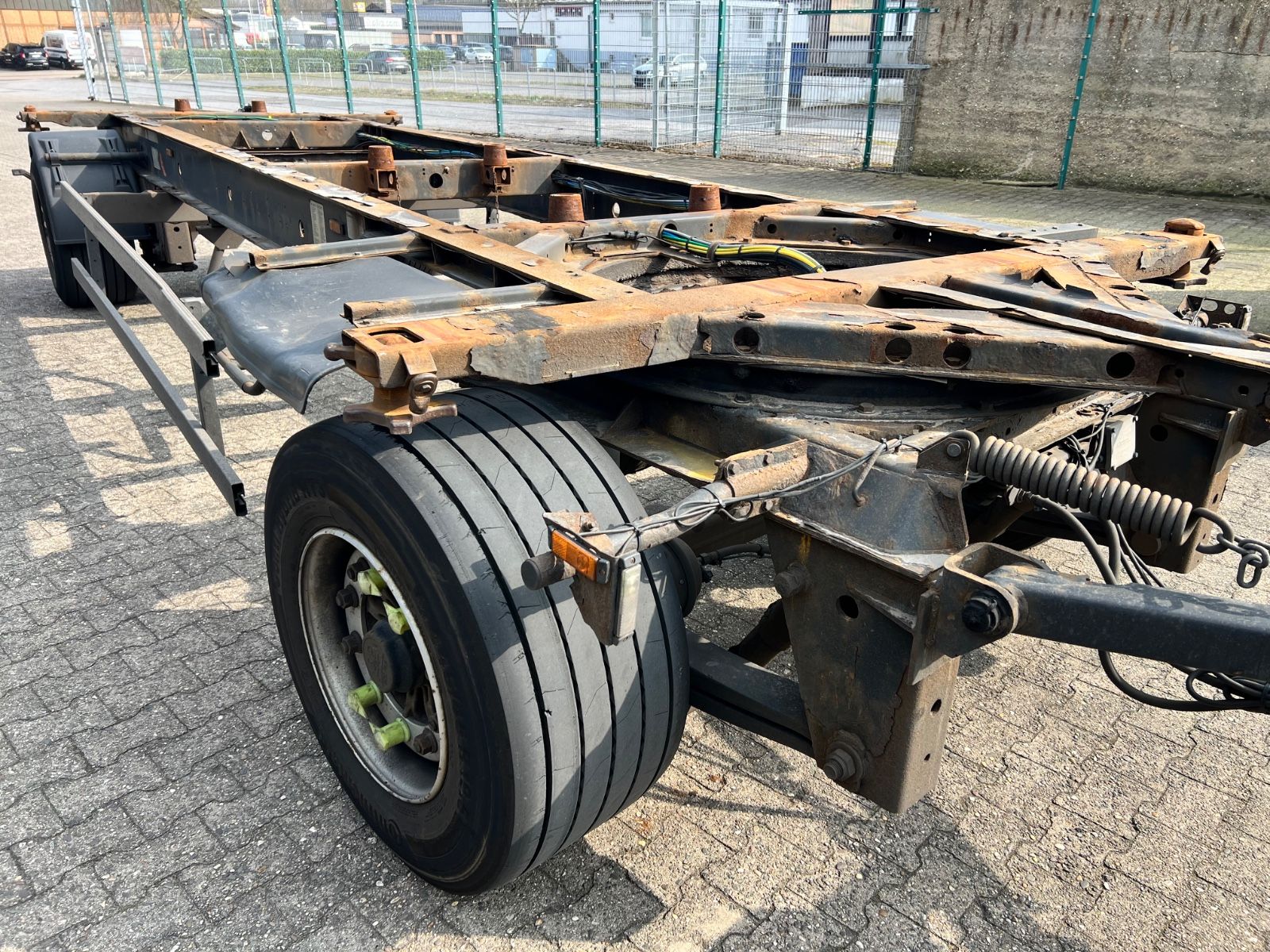 Fahrzeugabbildung Krone AZ Lafette BDF-DB07L   445/45/19,5  TÜV Jan/26