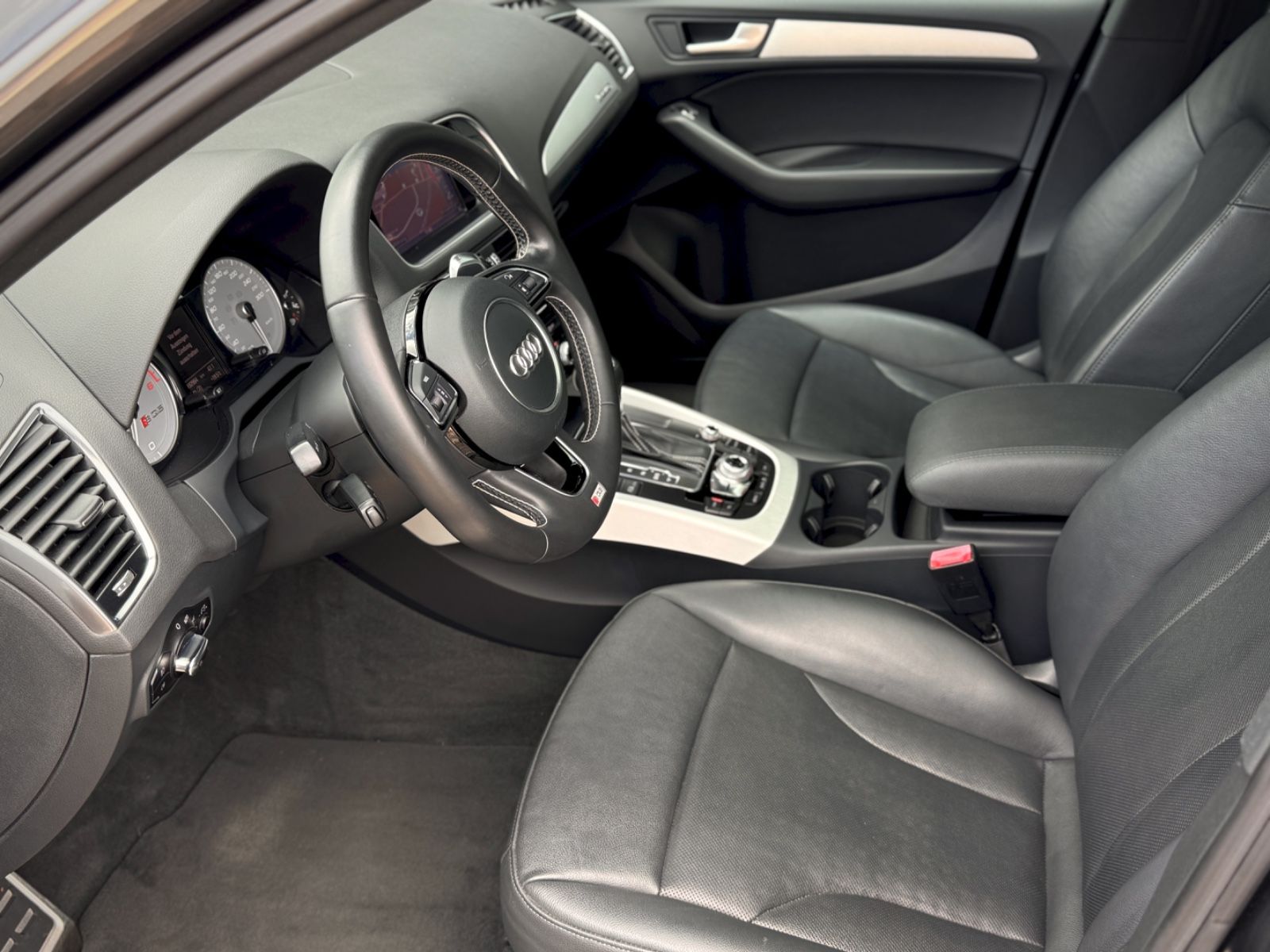 Fahrzeugabbildung Audi SQ5 3.0 TDI quattro *PANORAMA|XENON|LEDER*