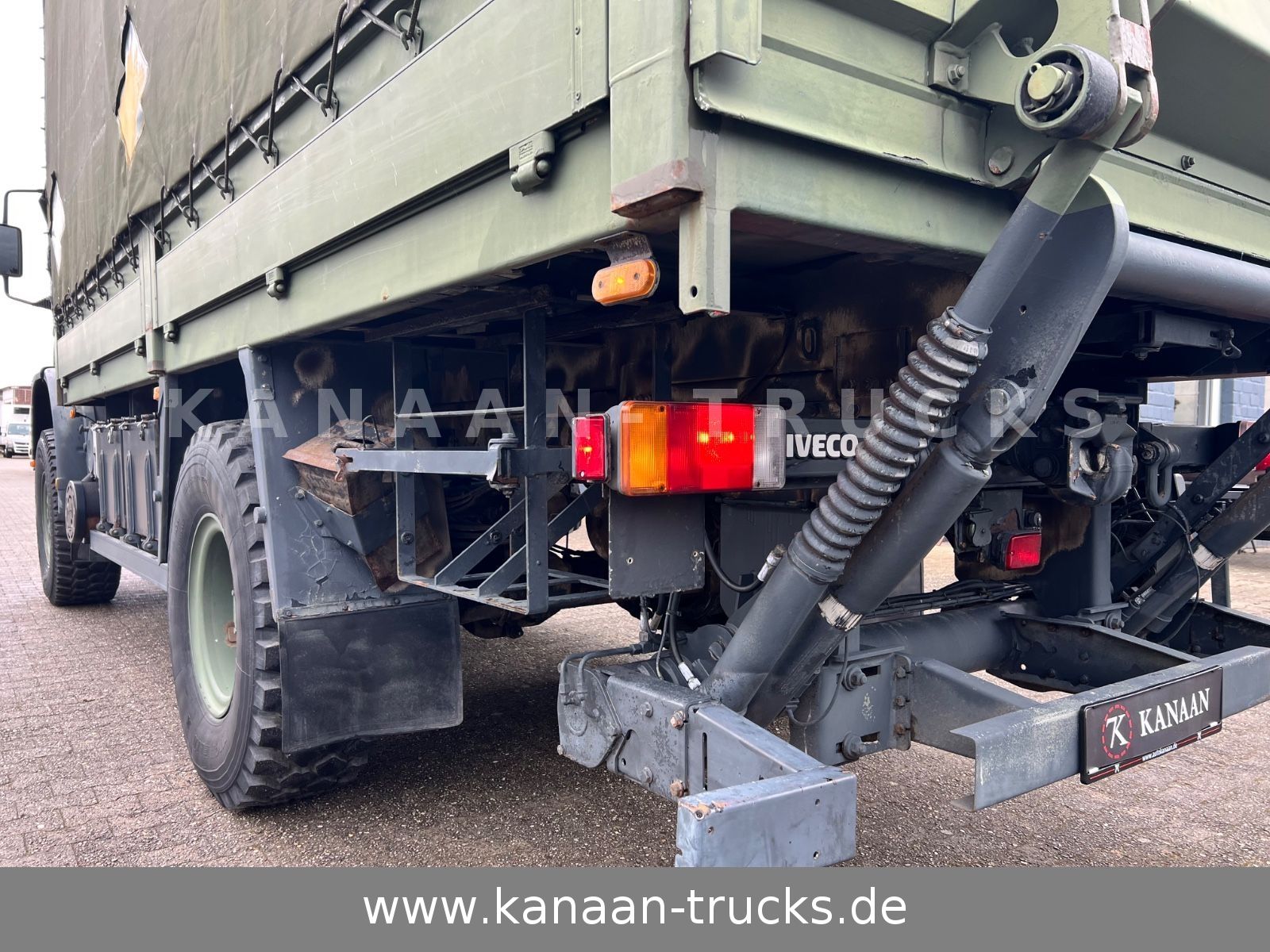 Fahrzeugabbildung Iveco 140 E240  Eurocargo 4x4 Miltär Camper Expedition