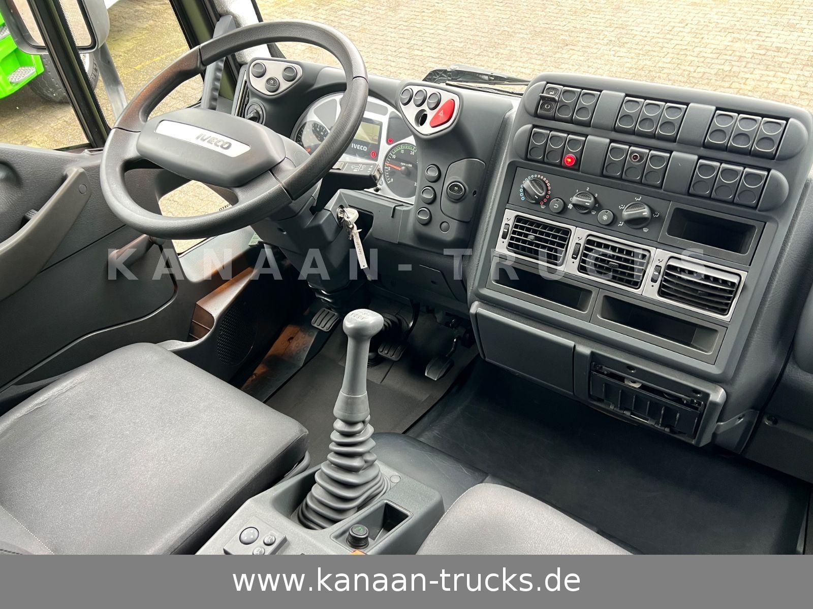 Fahrzeugabbildung Iveco 140 E240  Eurocargo 4x4 Miltär Camper Expedition