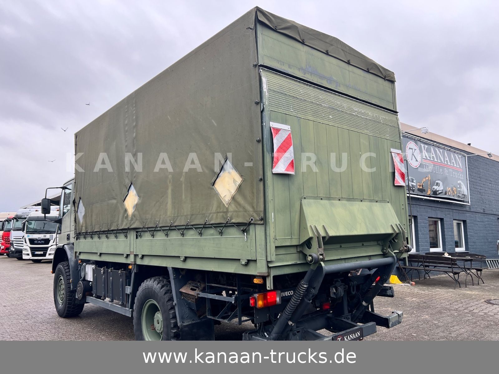 Fahrzeugabbildung Iveco 140 E240  Eurocargo 4x4 Miltär Camper Expedition