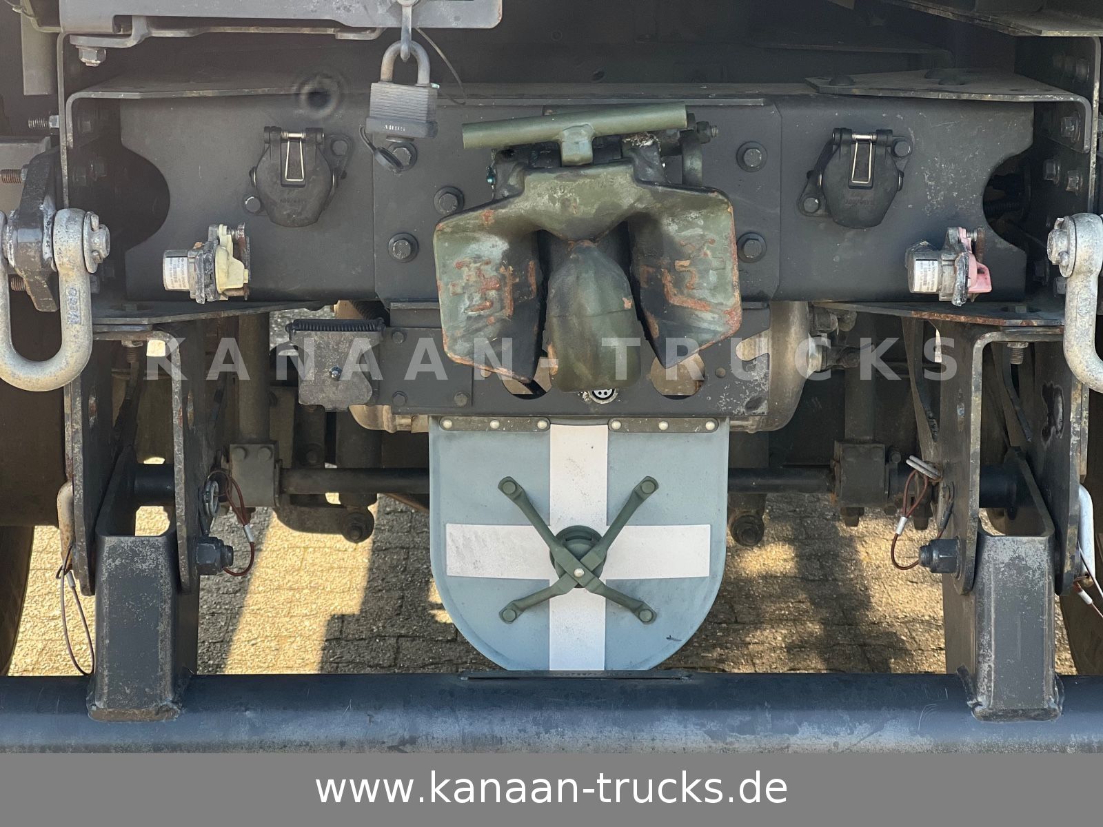 Fahrzeugabbildung Iveco ML100E22WM-BW  4x4 Miltär Camper Exped  8.670Km