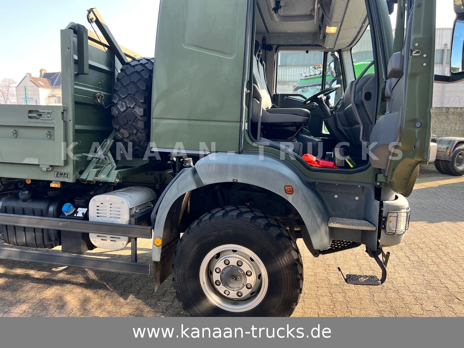 Fahrzeugabbildung Iveco ML100E22WM-BW  4x4 Miltär Camper Exped  8.670Km