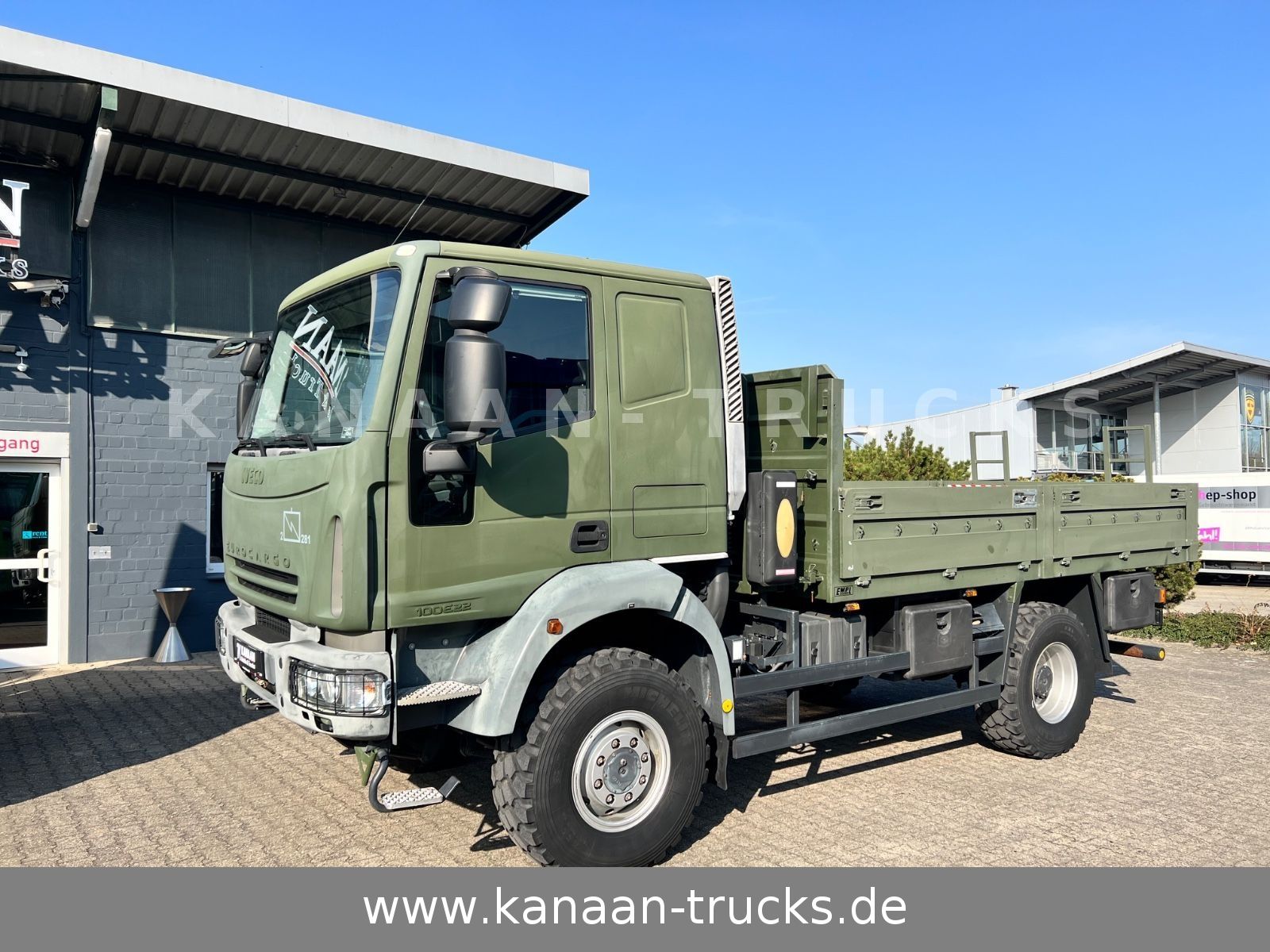 Fahrzeugabbildung Iveco ML100E22WM-BW  4x4 Miltär Camper Exped  8.670Km