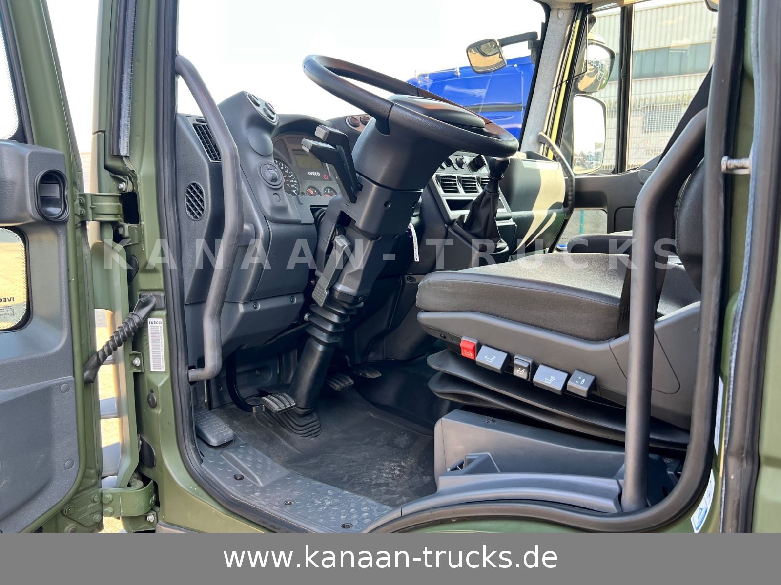 Fahrzeugabbildung Iveco ML100E22WM-BW  4x4 Miltär Camper Exped  8.670Km