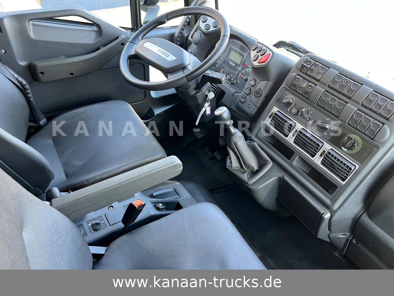Fahrzeugabbildung Iveco ML100E22WM-BW  4x4 Miltär Camper Exped  8.670Km