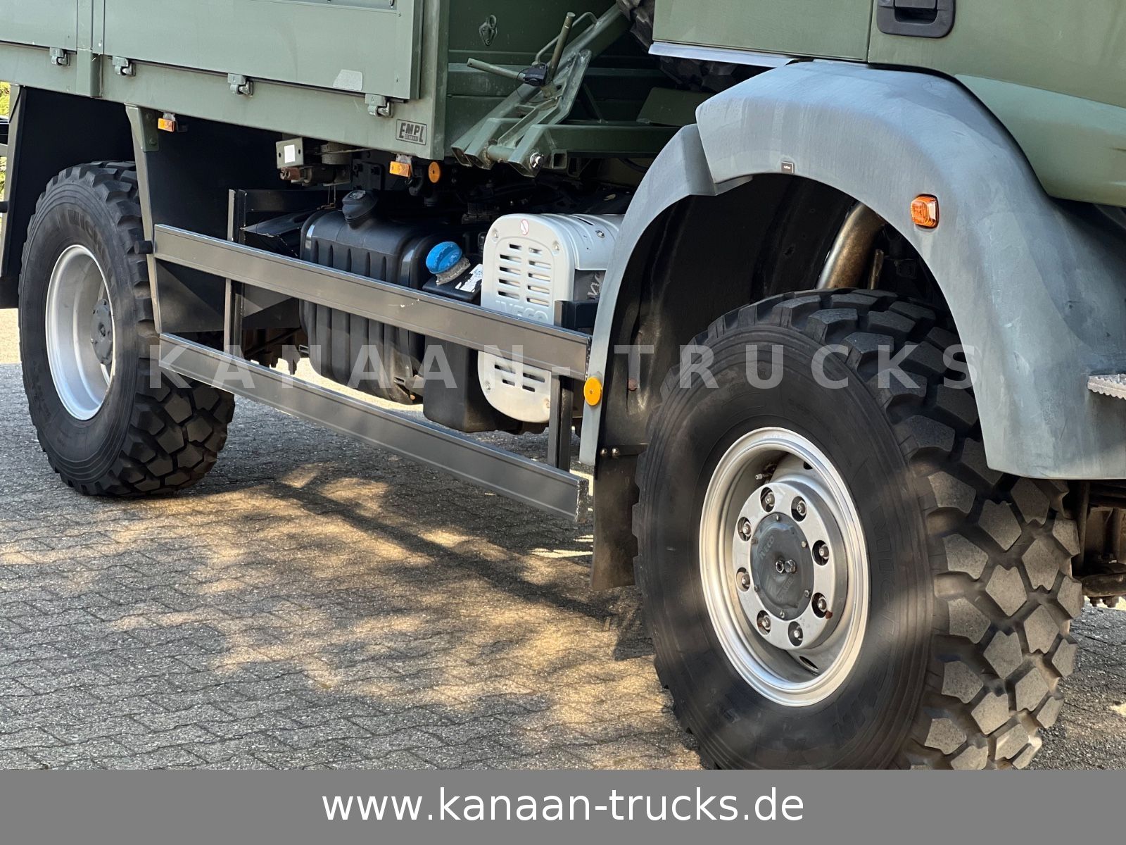 Fahrzeugabbildung Iveco ML100E22WM-BW  4x4 Miltär Camper Exped  8.670Km