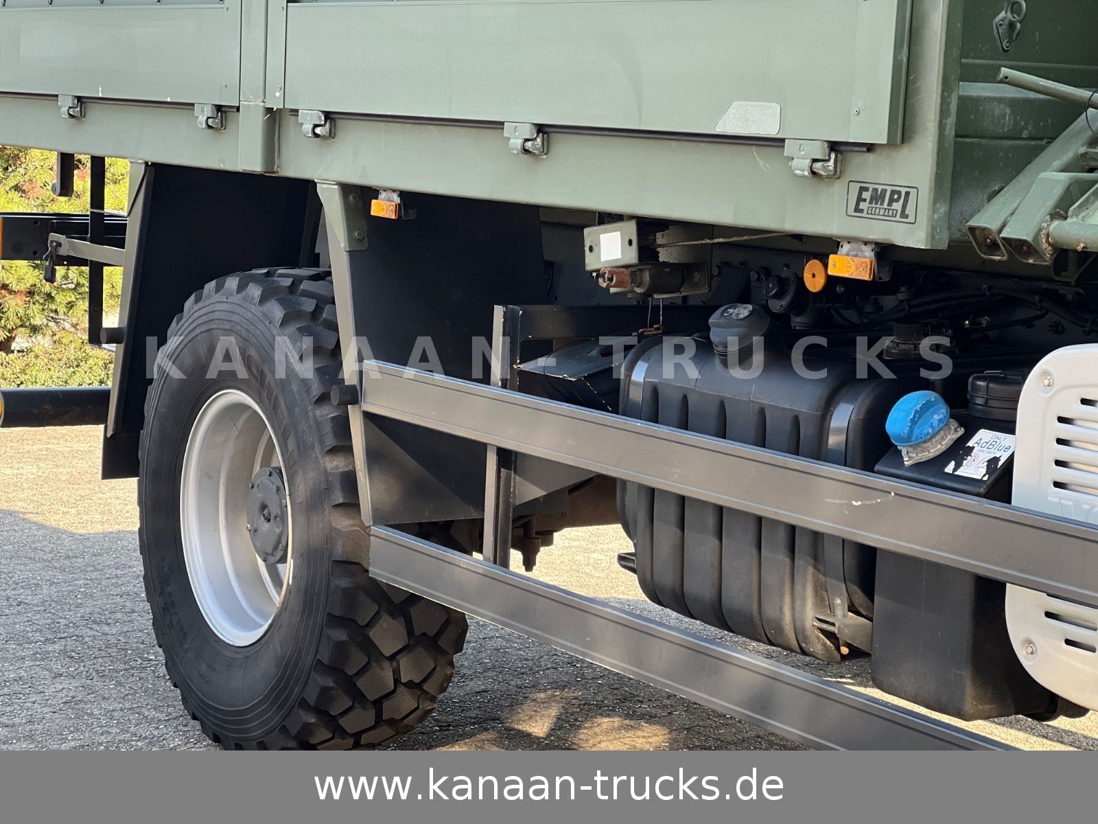Fahrzeugabbildung Iveco ML100E22WM-BW  4x4 Miltär Camper Exped  8.670Km