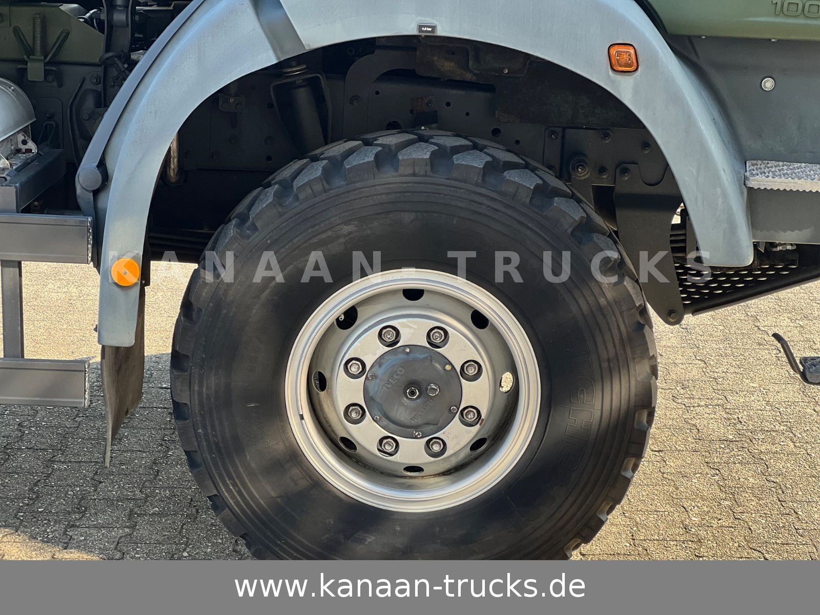 Fahrzeugabbildung Iveco ML100E22WM-BW  4x4 Miltär Camper Exped  8.670Km