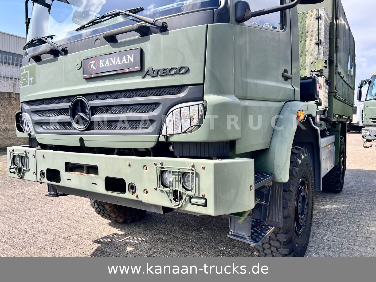 Fahrzeugabbildung Mercedes-Benz 1018 Atego 4x4 Allrad  Miltär Camper Expedition