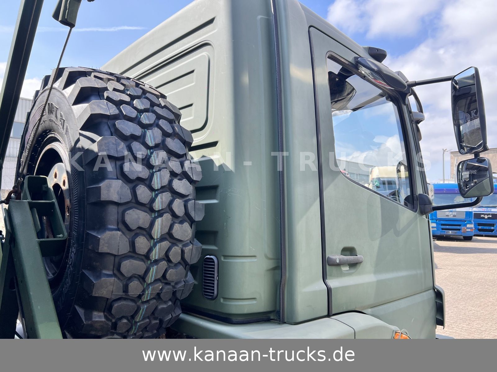 Fahrzeugabbildung Mercedes-Benz 1018 Atego 4x4 Allrad  Miltär Camper Expedition