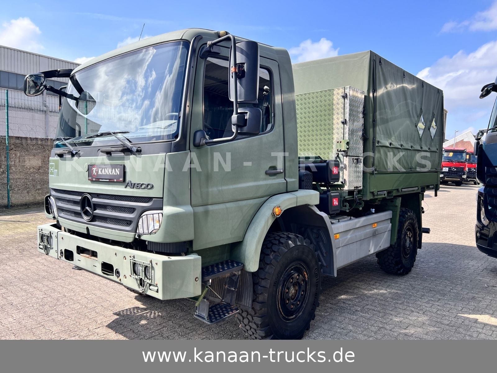 Fahrzeugabbildung Mercedes-Benz 1018 Atego 4x4 Allrad  Miltär Camper Expedition