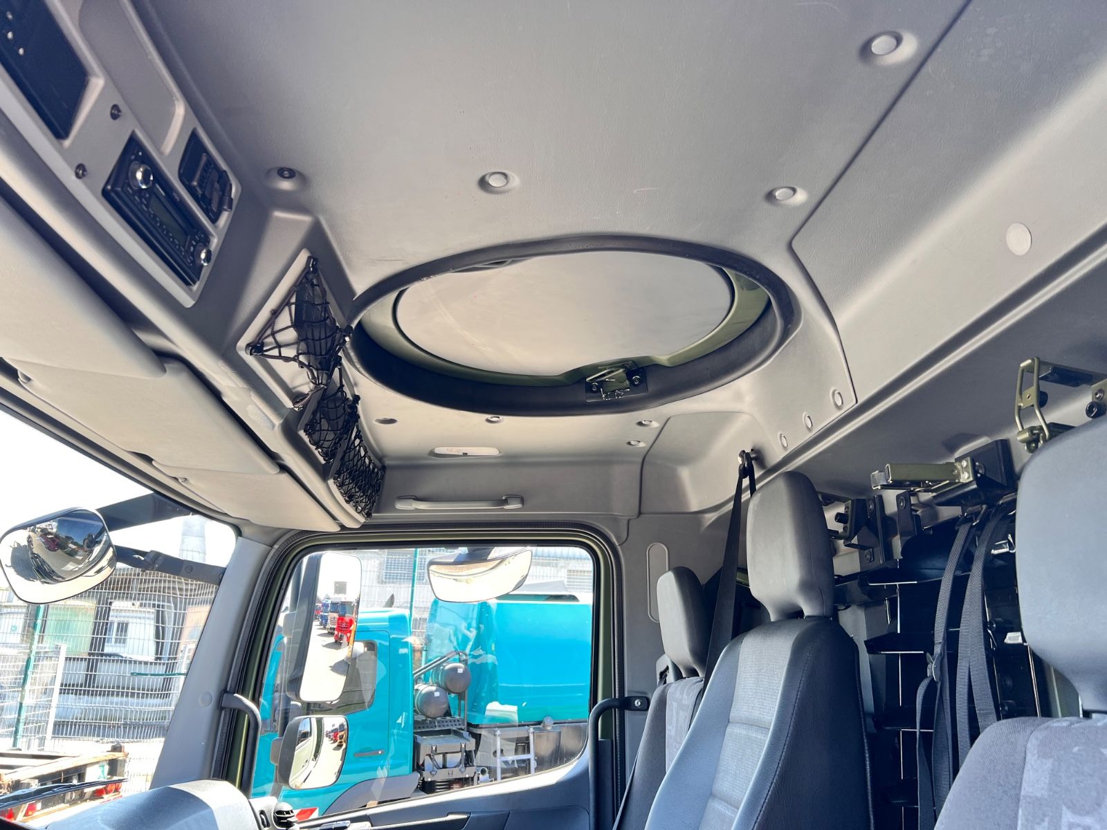 Fahrzeugabbildung Mercedes-Benz 1018 Atego 4x4 Allrad  Miltär Camper Expedition