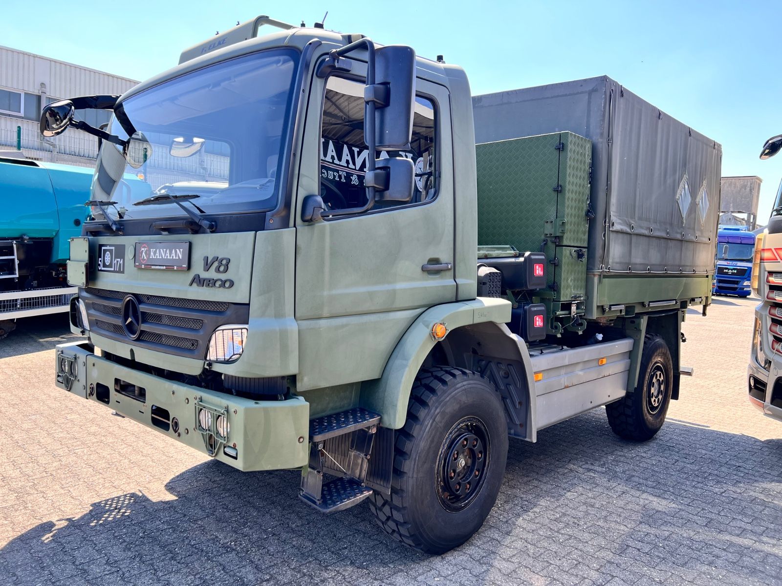 Fahrzeugabbildung Mercedes-Benz 1018 Atego 4x4 Allrad  Miltär Camper Expedition