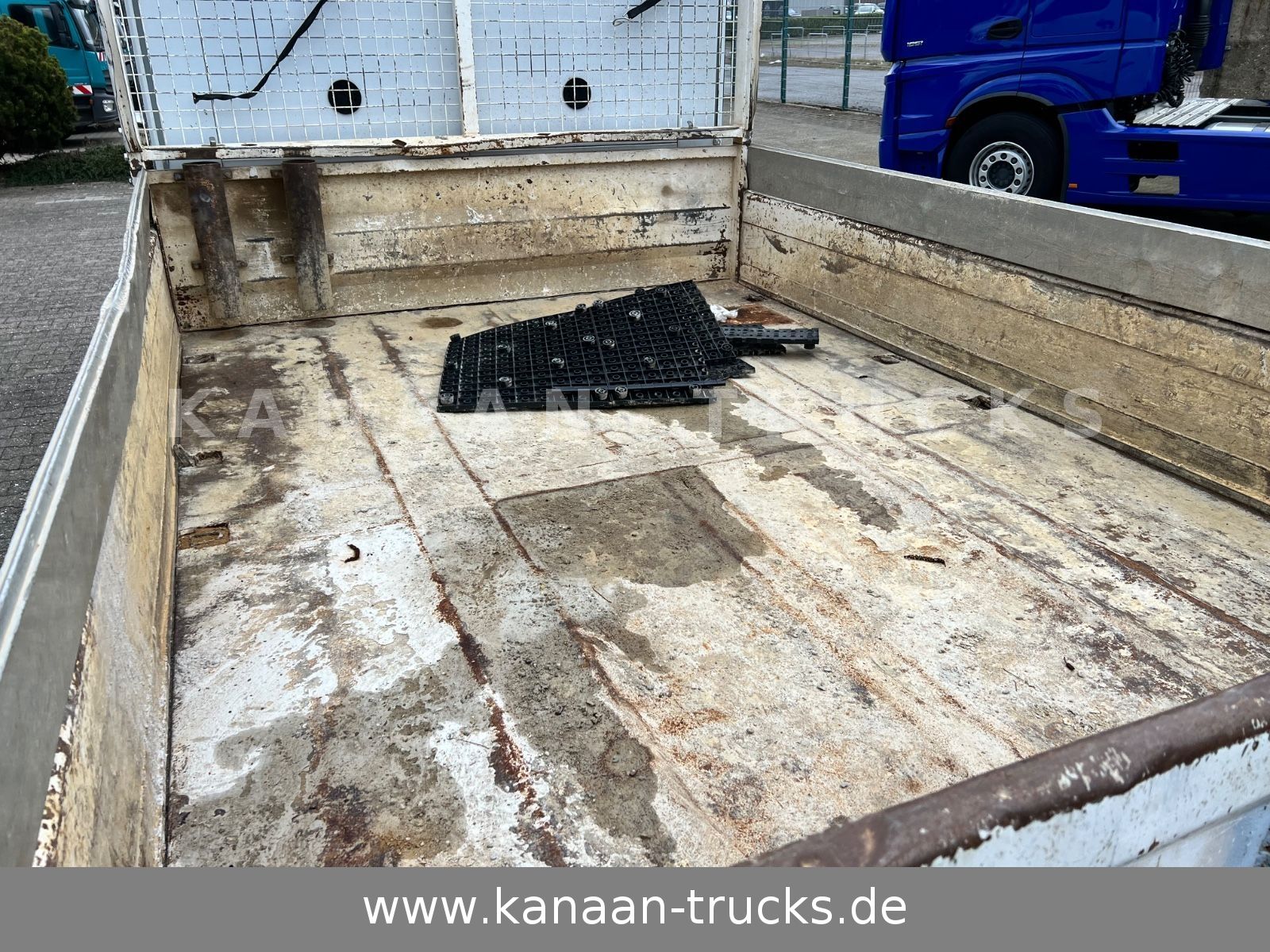 Fahrzeugabbildung Mercedes-Benz 513 CDI Sprinter KLIMA  DoKa Kipper 7-Sitzer EEV