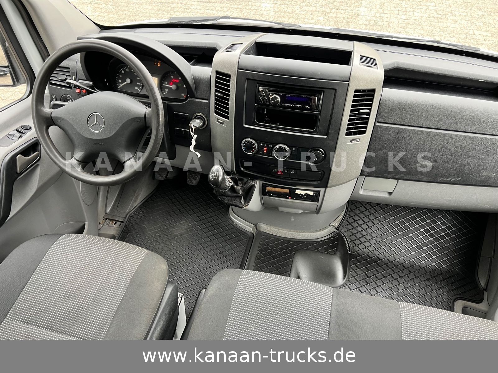 Fahrzeugabbildung Mercedes-Benz 513 CDI Sprinter KLIMA  DoKa Kipper 7-Sitzer EEV